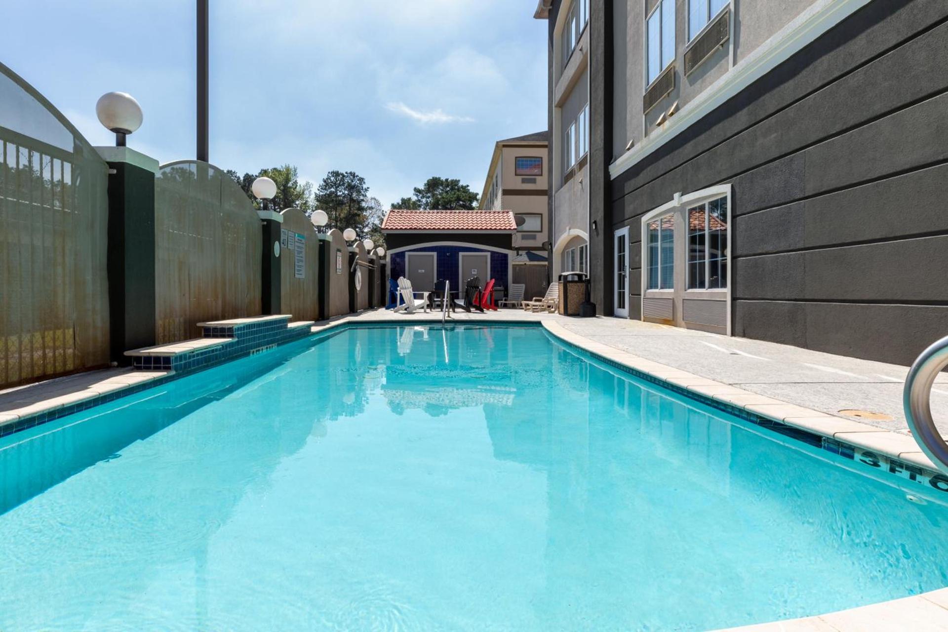 La Quinta by Wyndham Houston New Caney photo 26