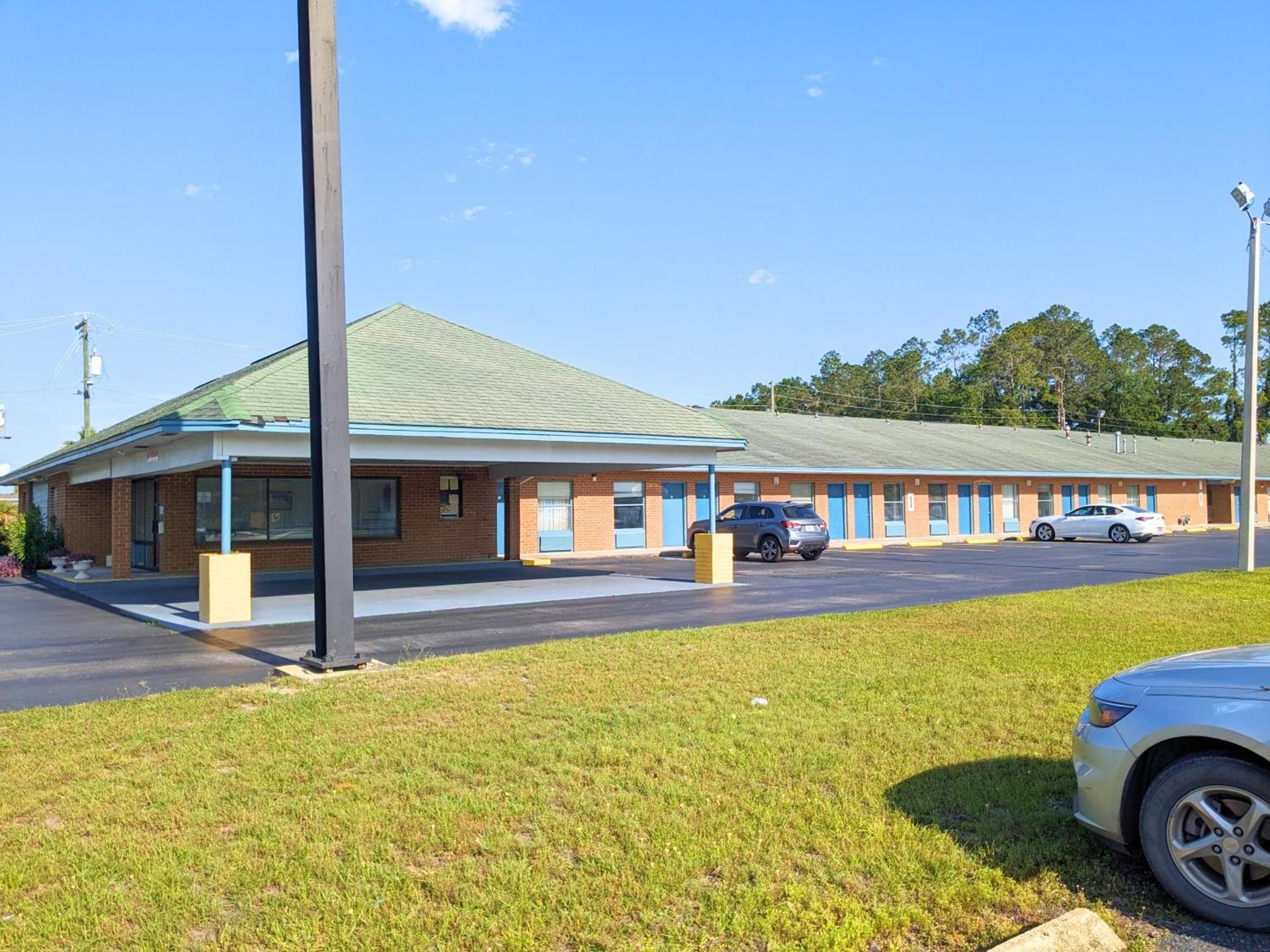 Gateway Inn photo 1
