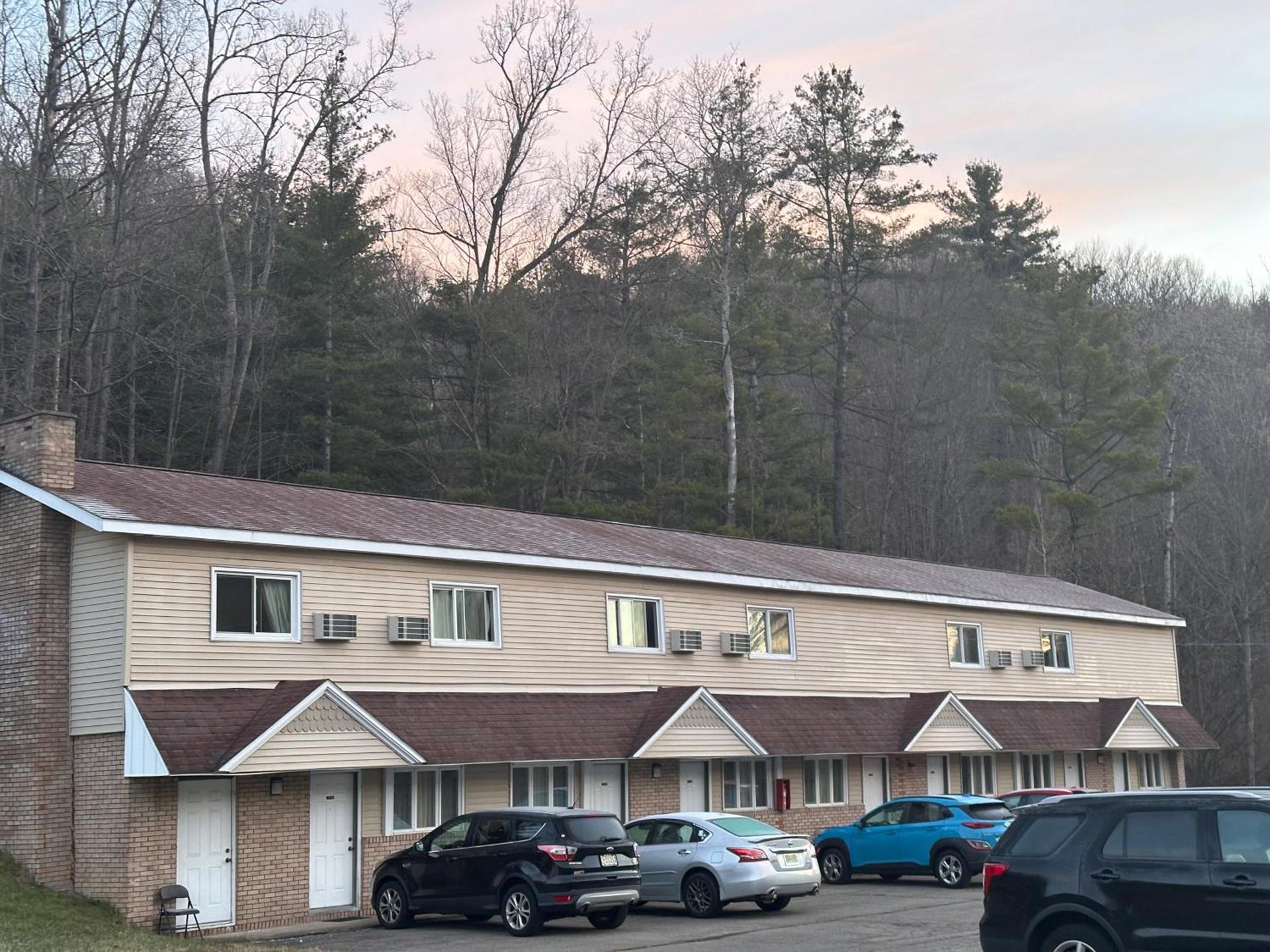 Economy Inn photo 11