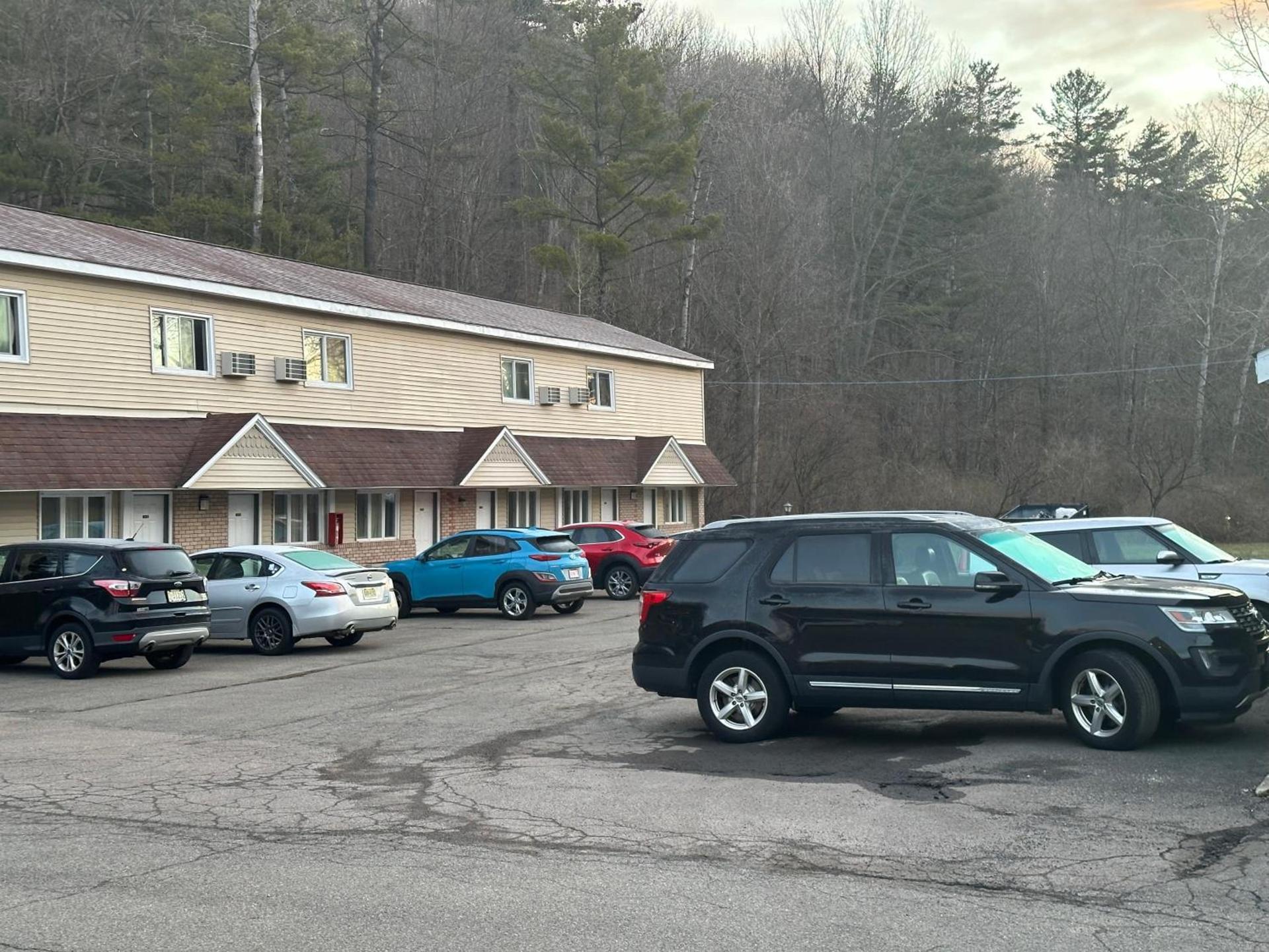 Economy Inn photo 8