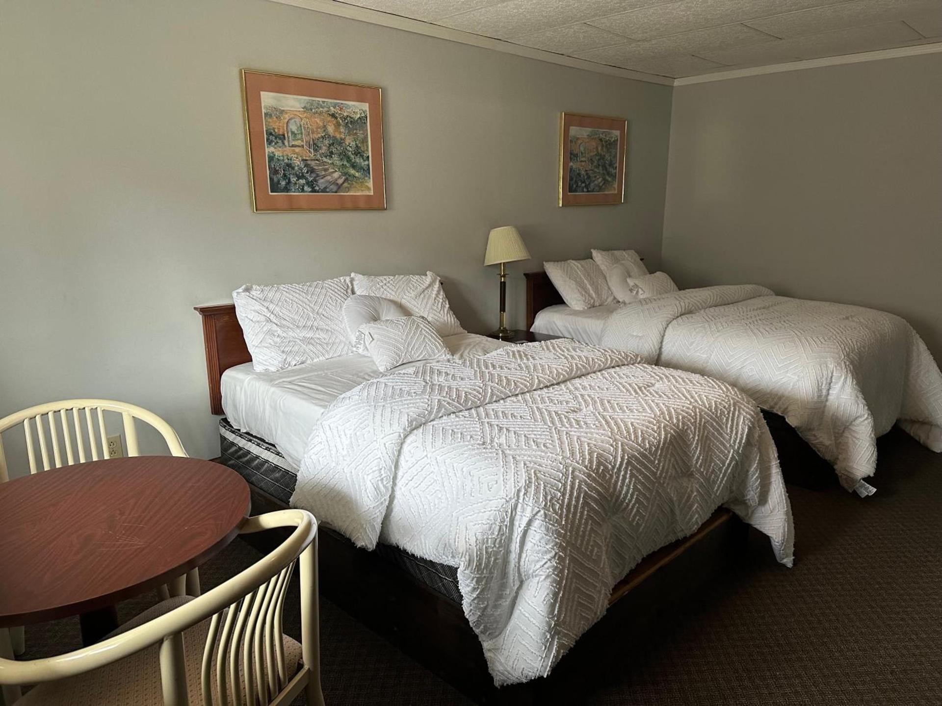 Economy Inn photo 10
