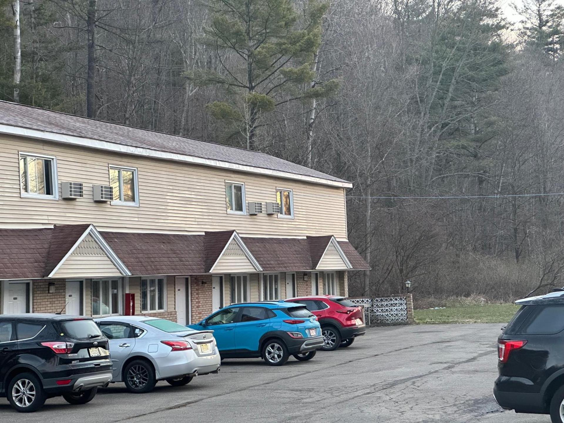Economy Inn photo 12