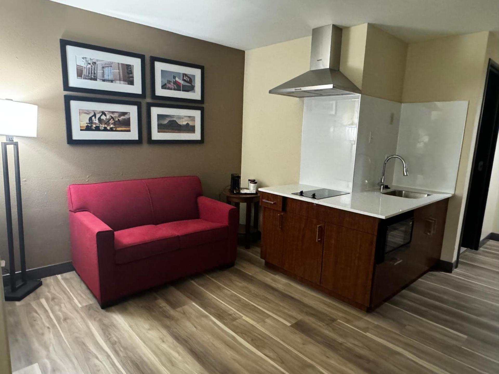Wingate by Wyndham College Station South photo 19