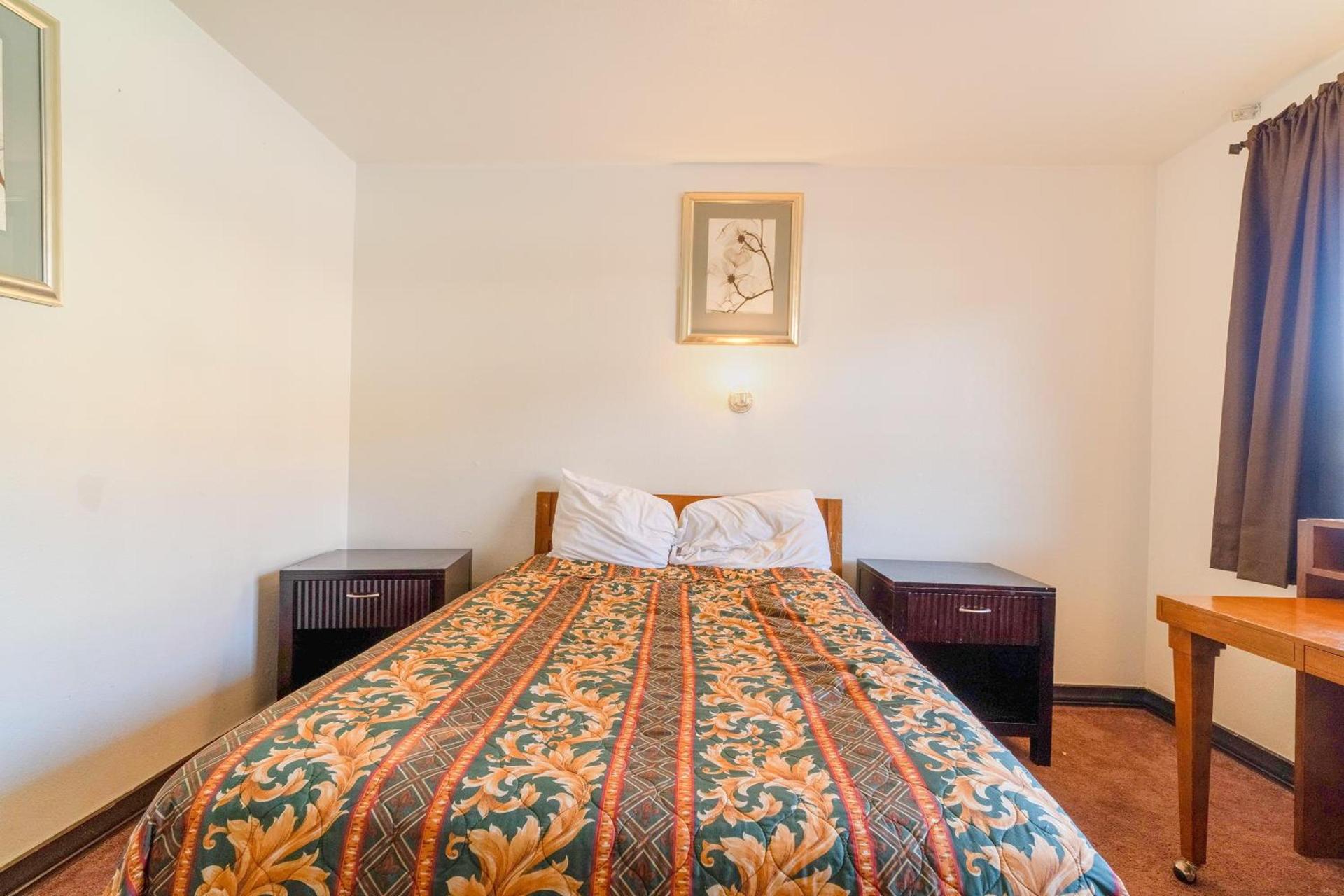 Castle Inn & Suites By OYO Chickasha photo 73