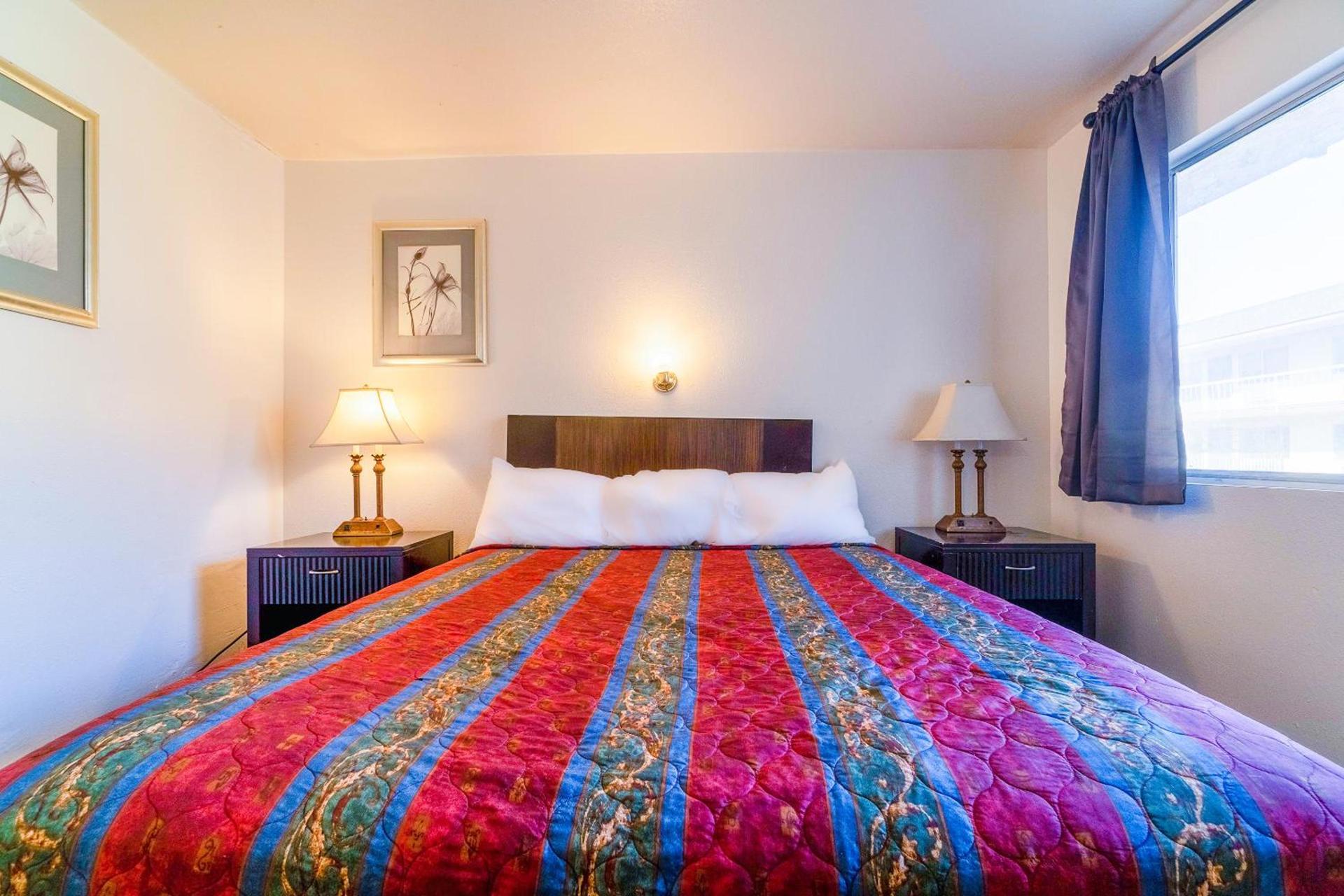 Castle Inn & Suites By OYO Chickasha photo 90