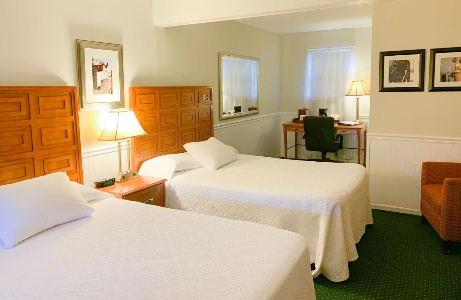 Cedar Crest Inn photo 11