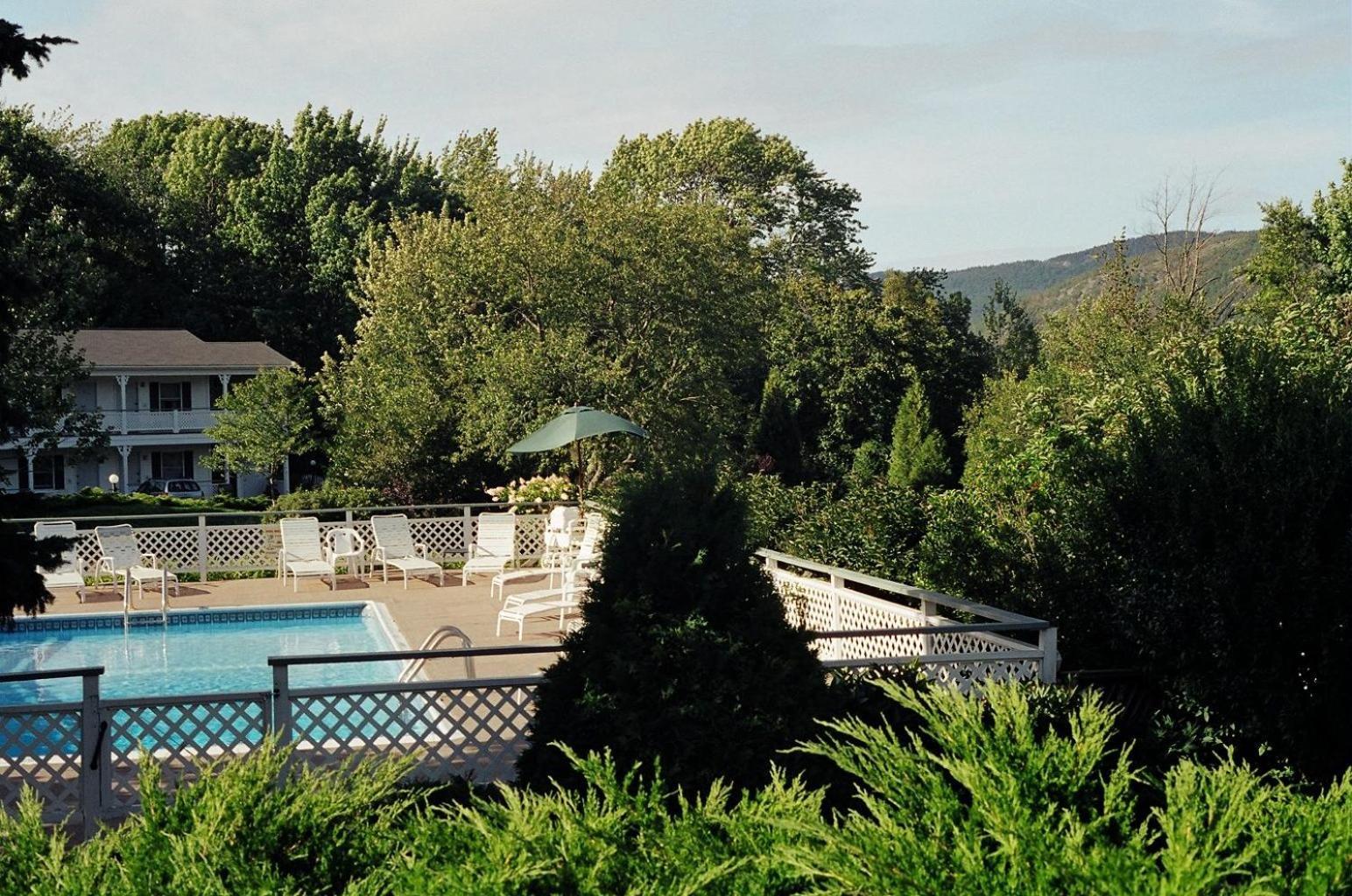 Cedar Crest Inn photo 20