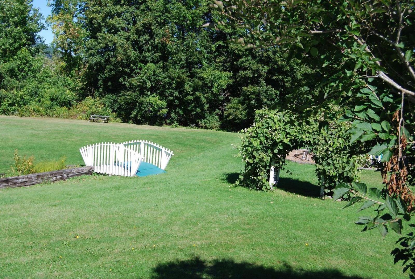 Cedar Crest Inn photo 21
