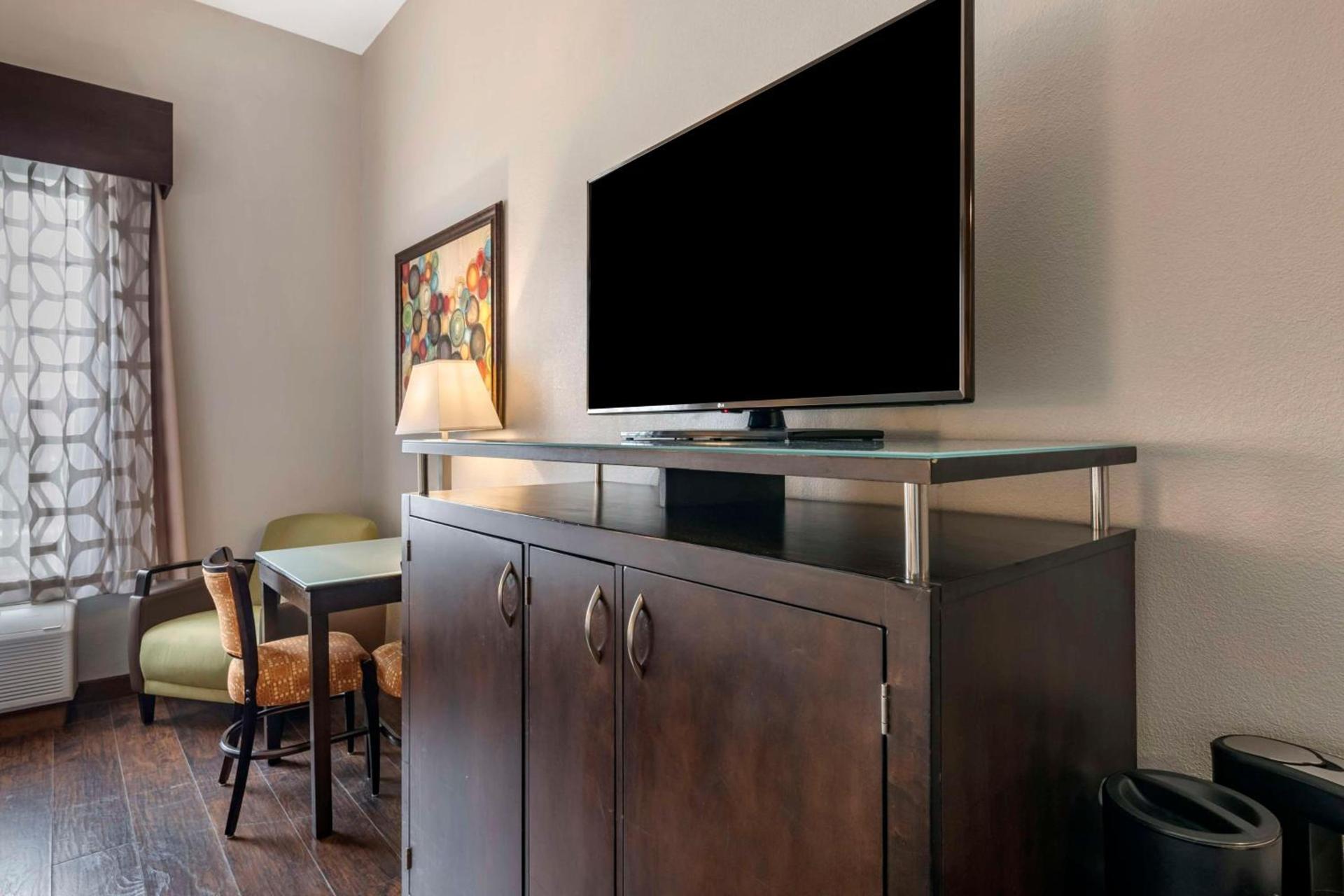 Best Western Plus Bradenton Gateway Hotel photo 14
