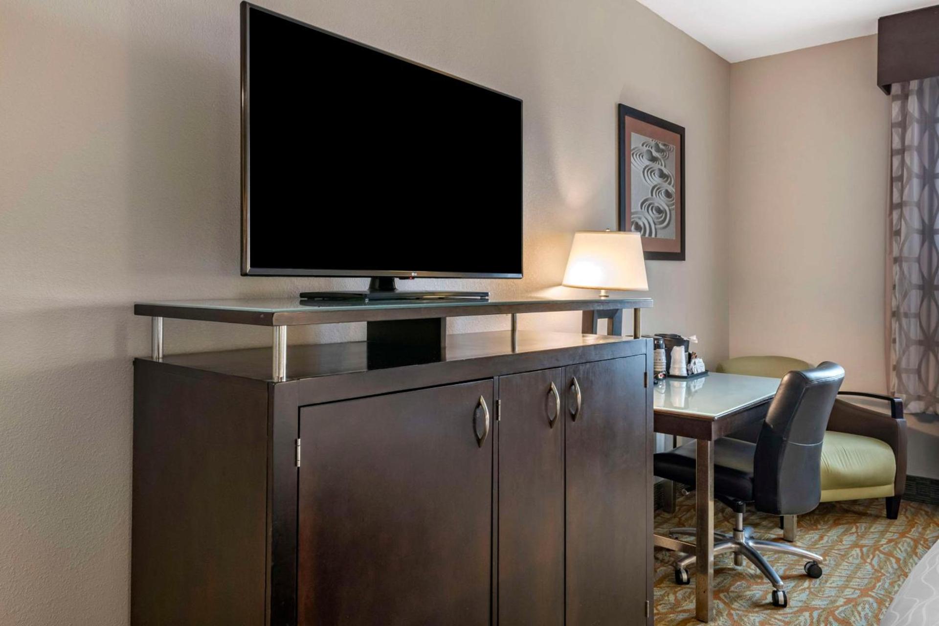 Best Western Plus Bradenton Gateway Hotel photo 15