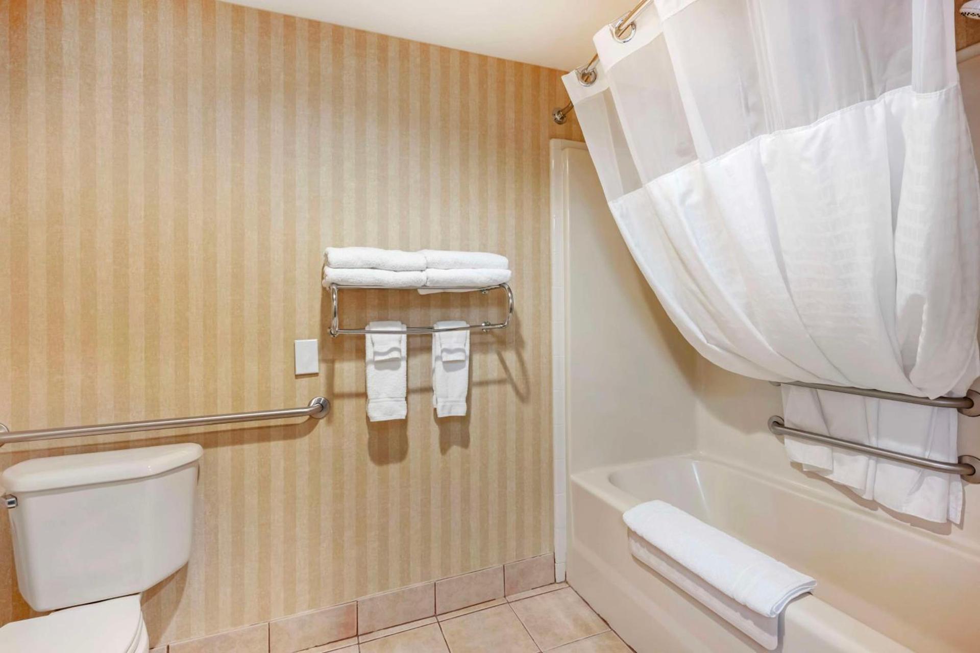 SureStay Plus by Best Western Enterprise photo 17