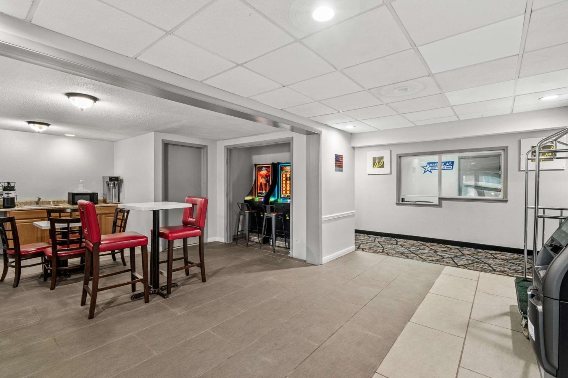Americas Best Value Inn Carlisle photo 7