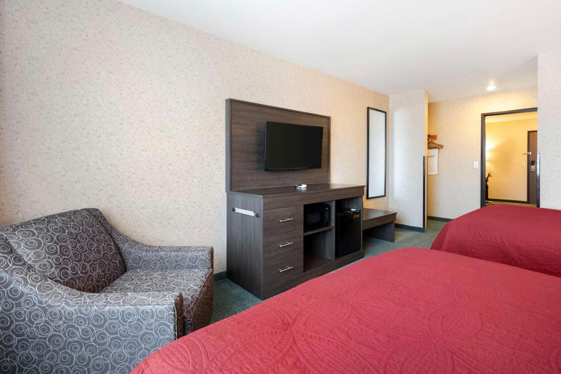 SureStay Plus by Best Western Enterprise photo 19
