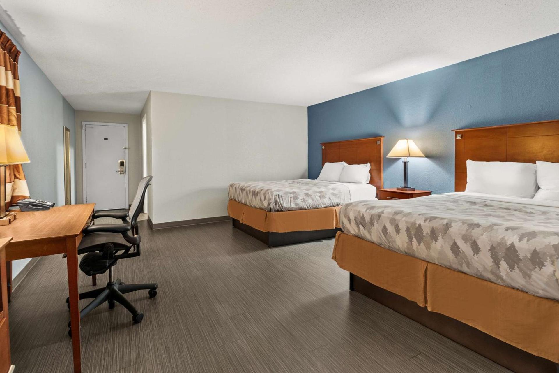 Americas Best Value Inn Carlisle photo 15