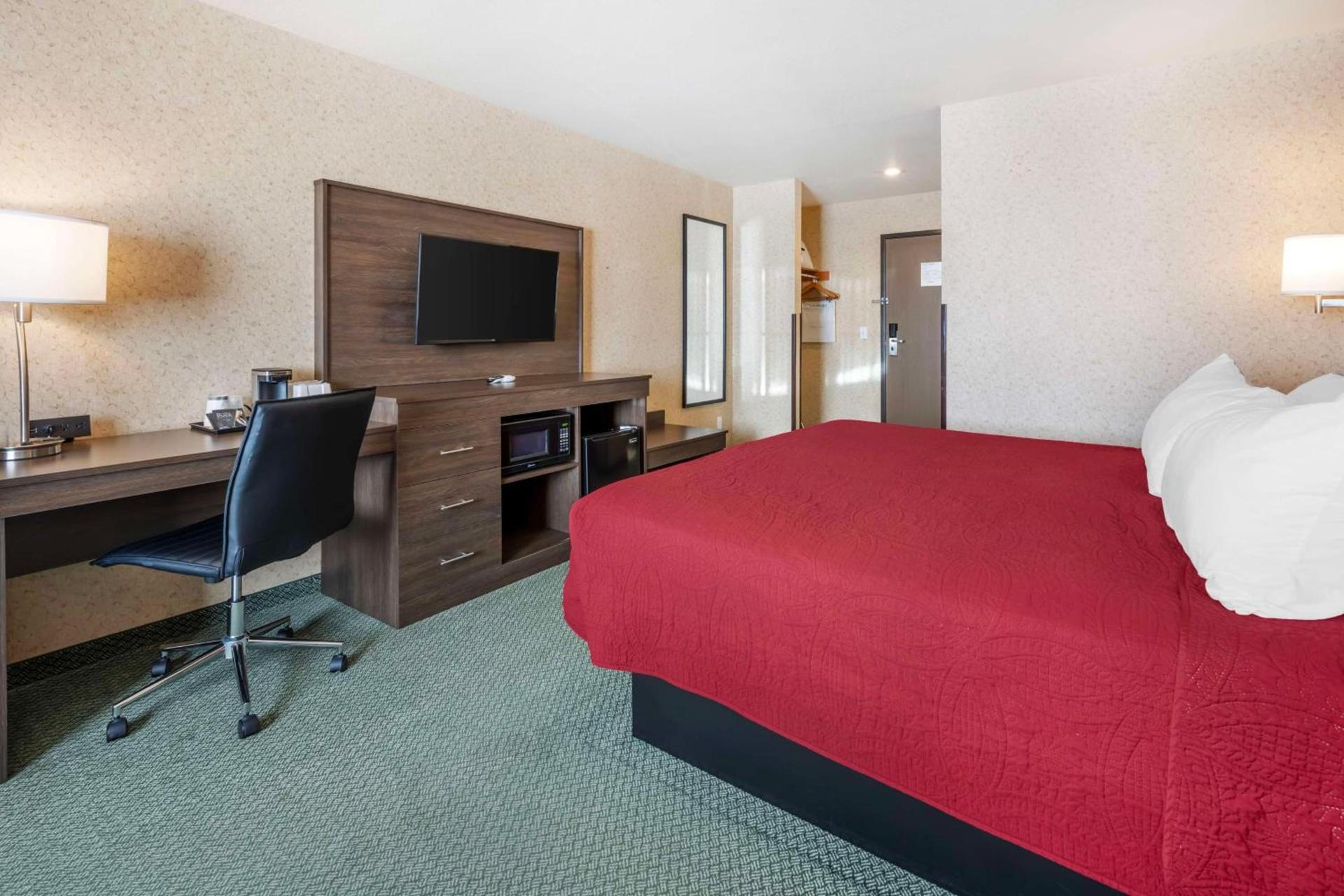 SureStay Plus by Best Western Enterprise photo 33
