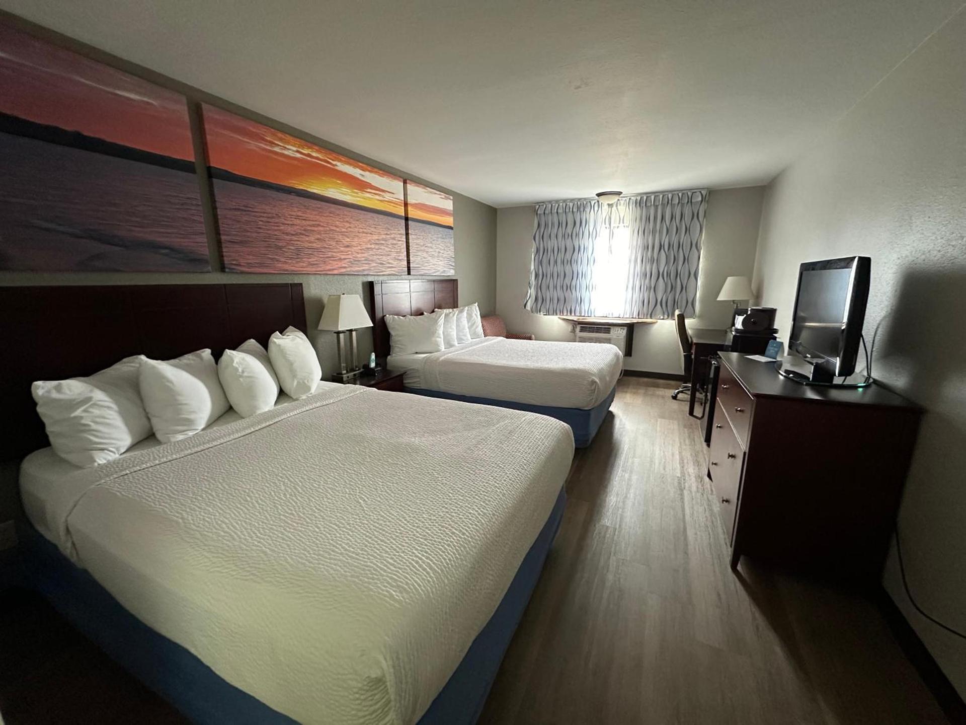 Days Inn & Suites by Wyndham Stevens Point photo 52