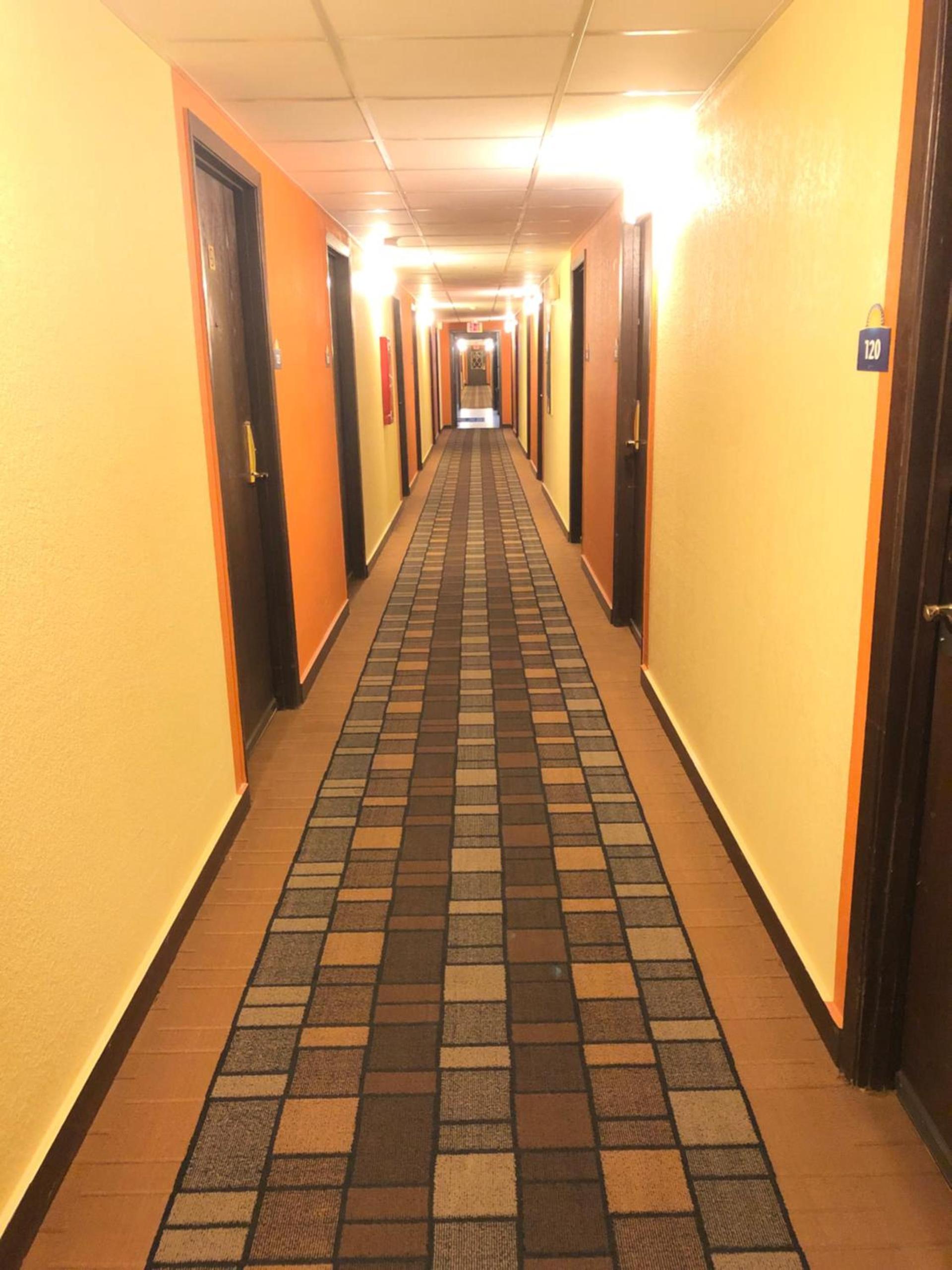 Days Inn & Suites by Wyndham Stevens Point photo 41