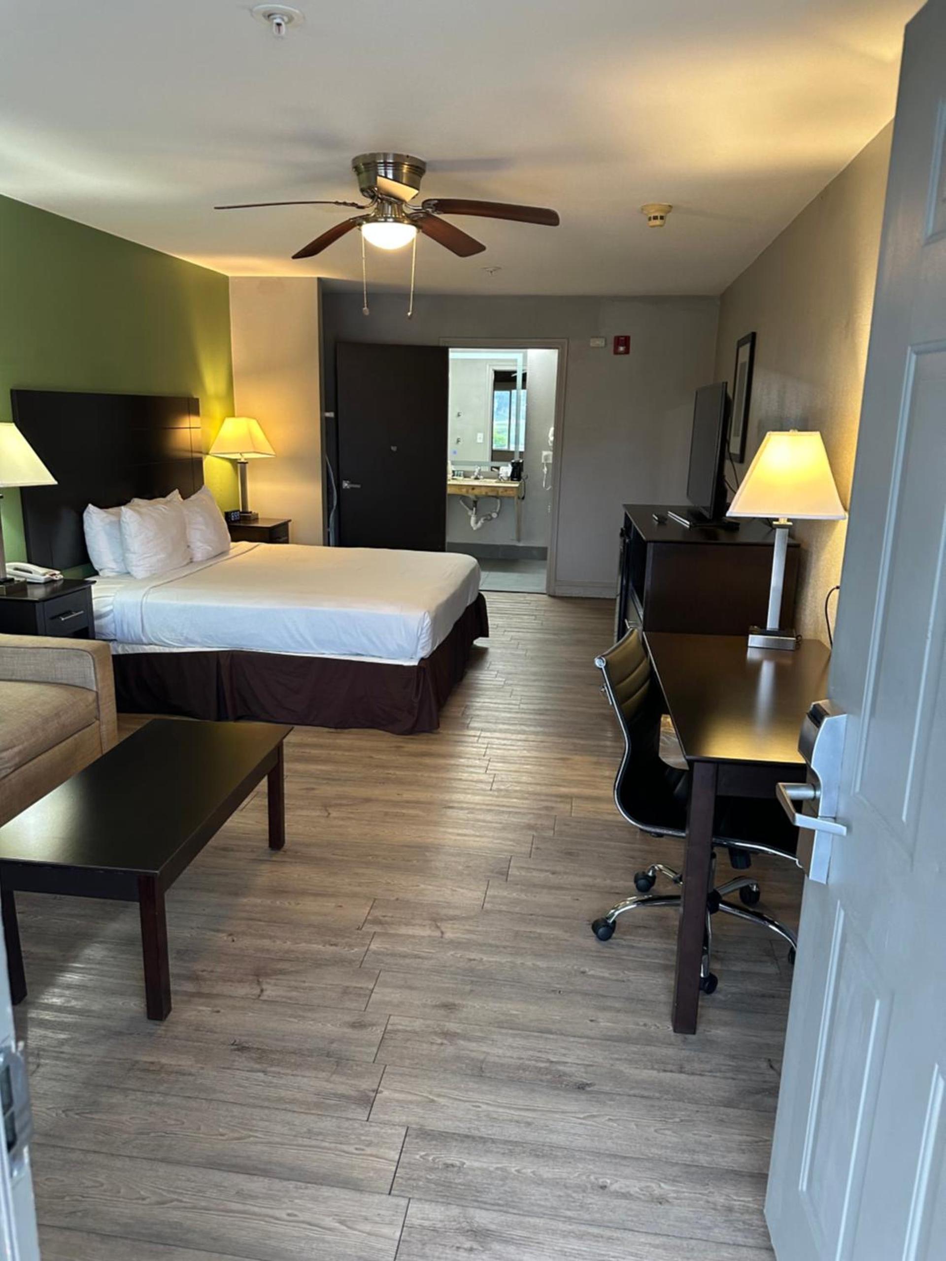 Bestway Inn photo 23