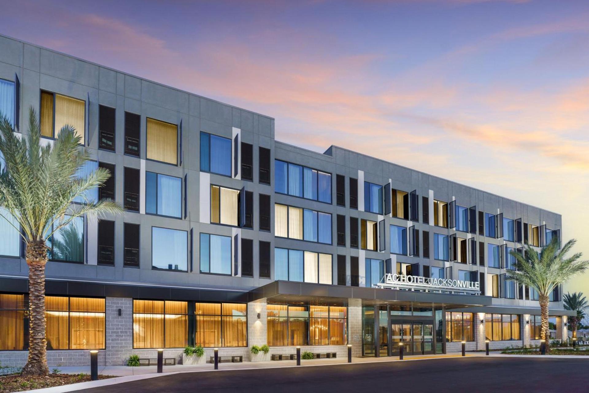 AC Hotel by Marriott Jacksonville St Johns Town Center photo 2