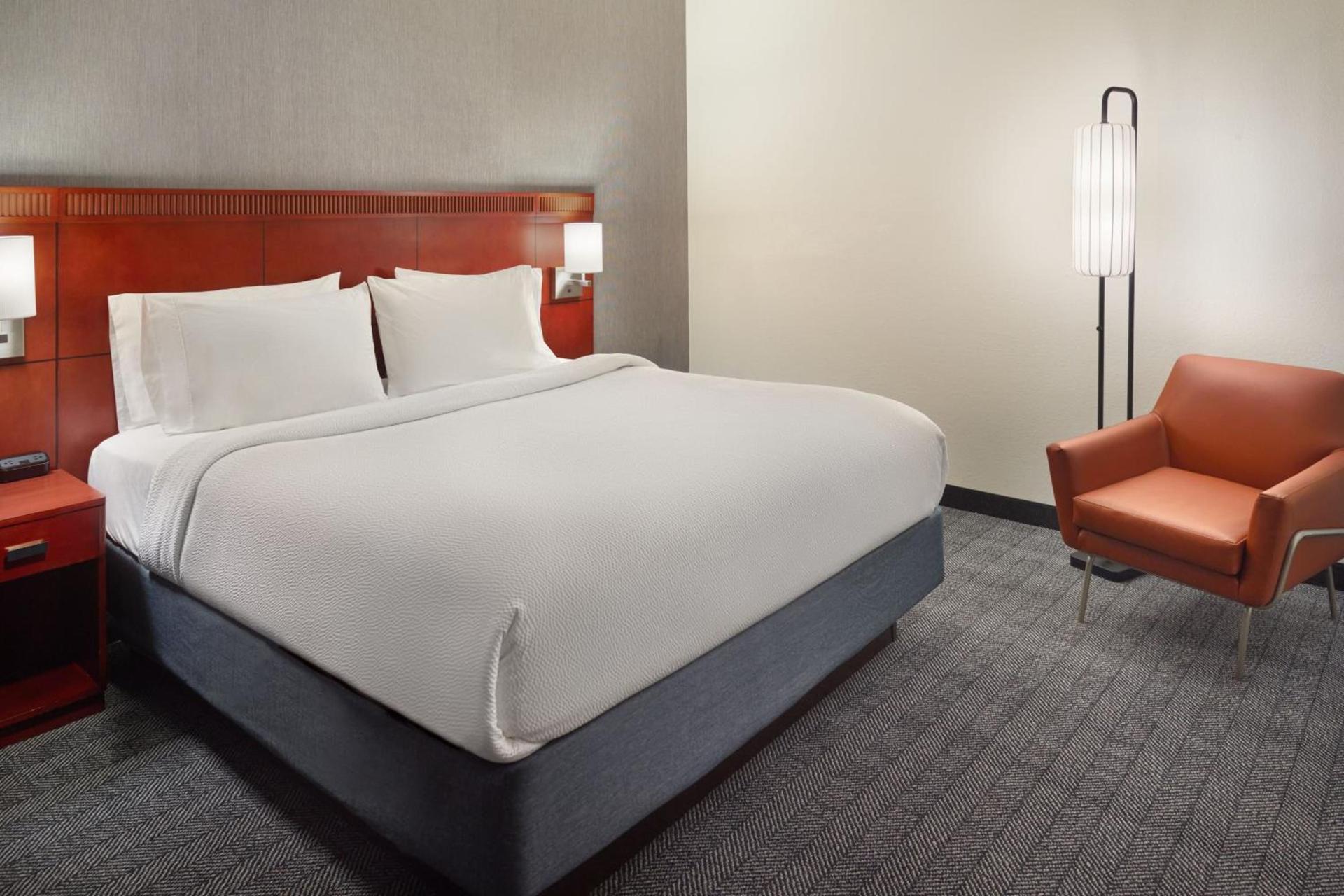 Courtyard by Marriott Charlottesville photo 8