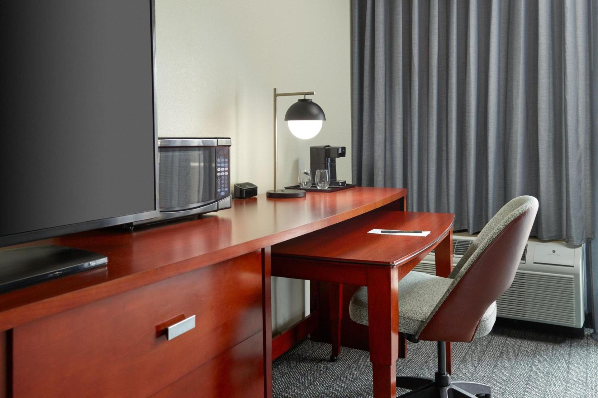 Courtyard by Marriott Charlottesville photo 13