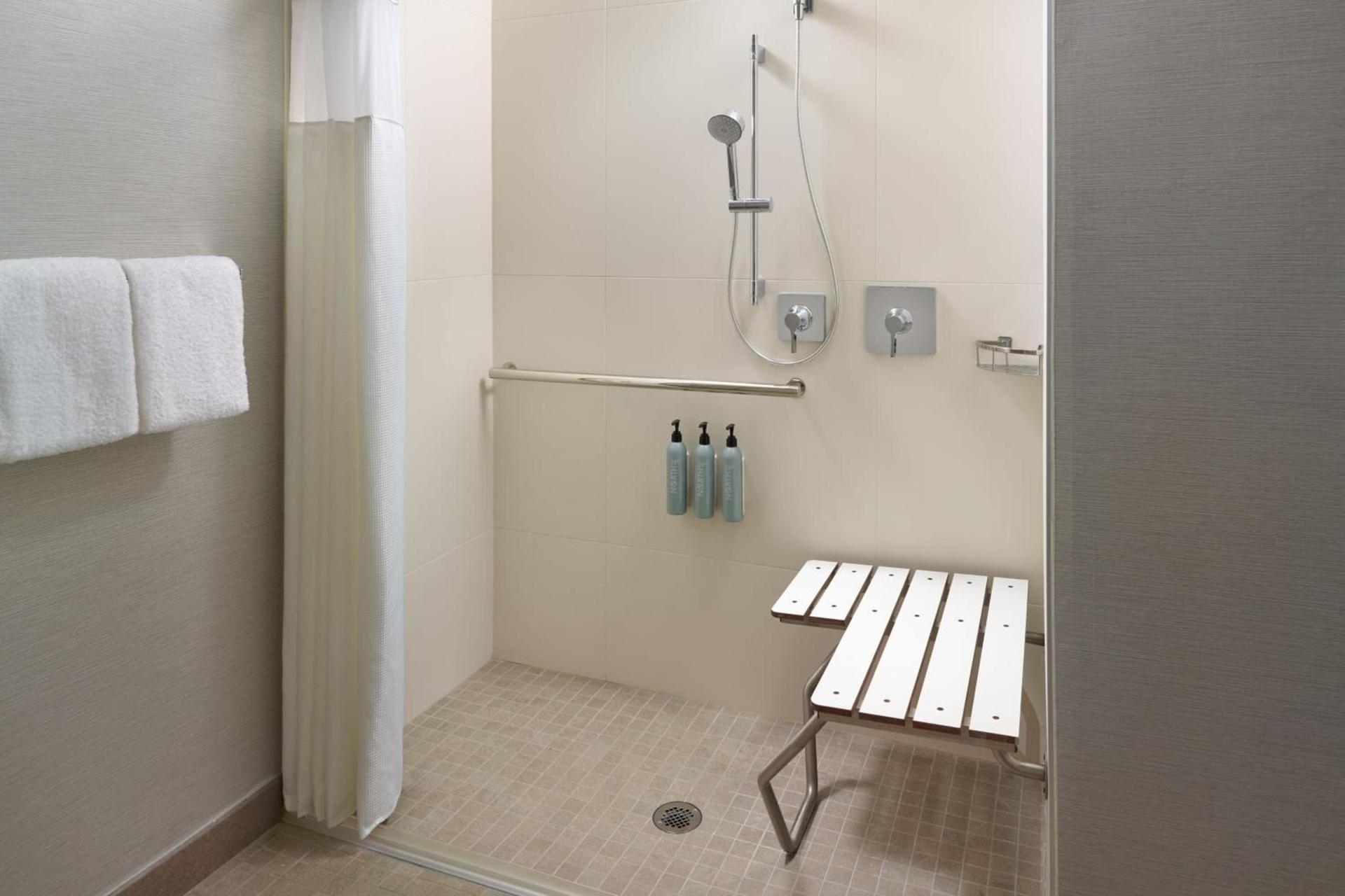 Courtyard by Marriott Charlottesville photo 18
