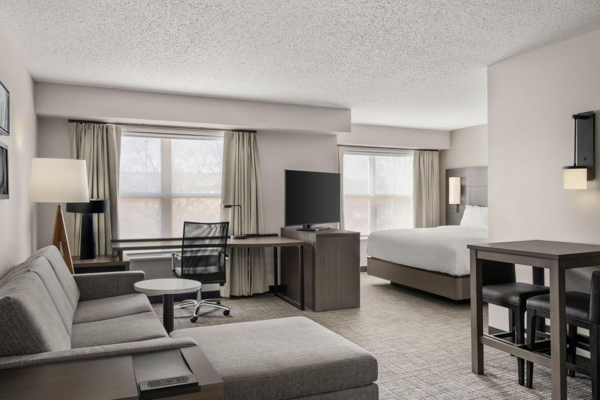 Residence Inn by Marriott Davenport photo 9