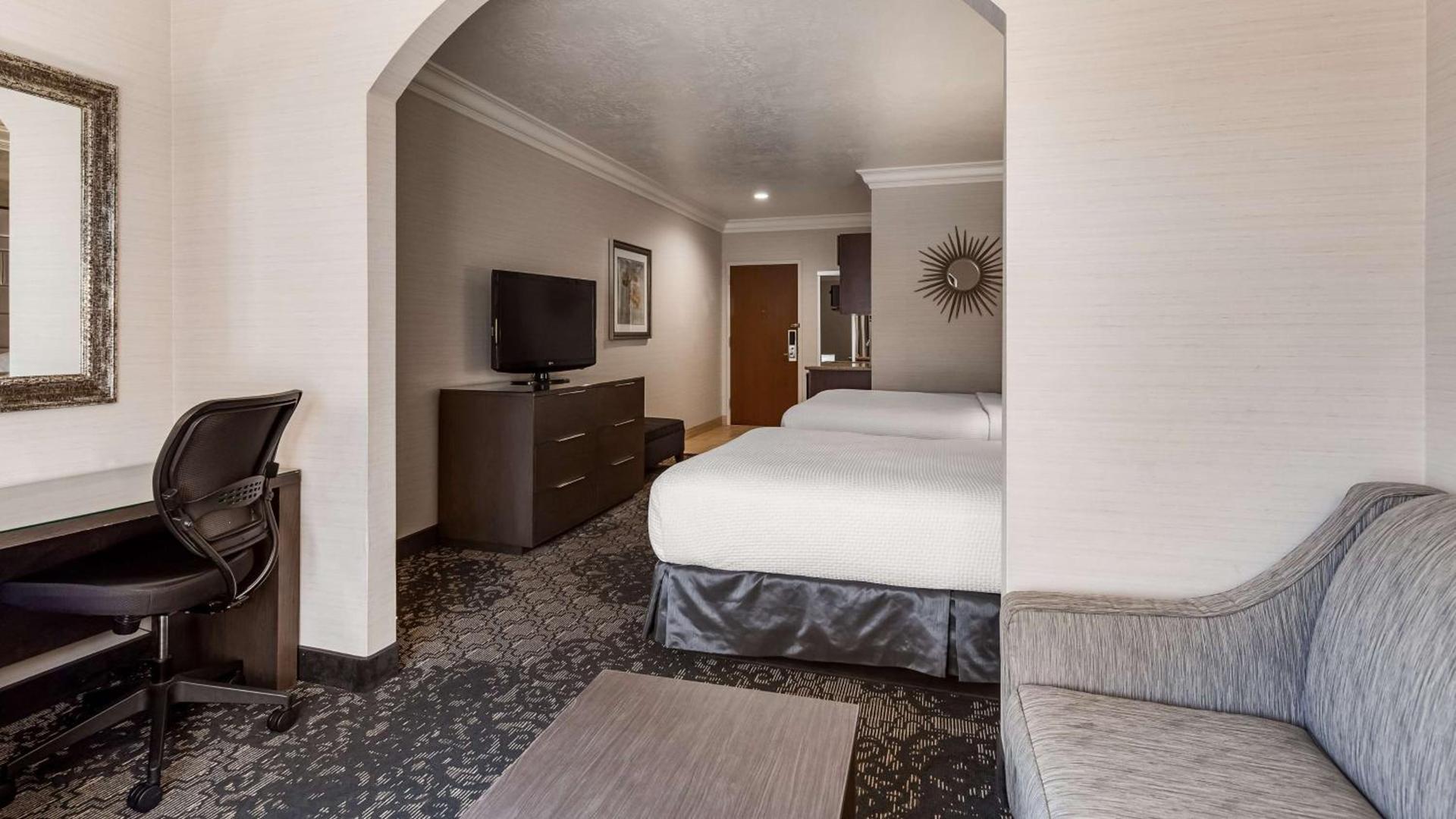 Best Western Plus Abbey Inn photo 31