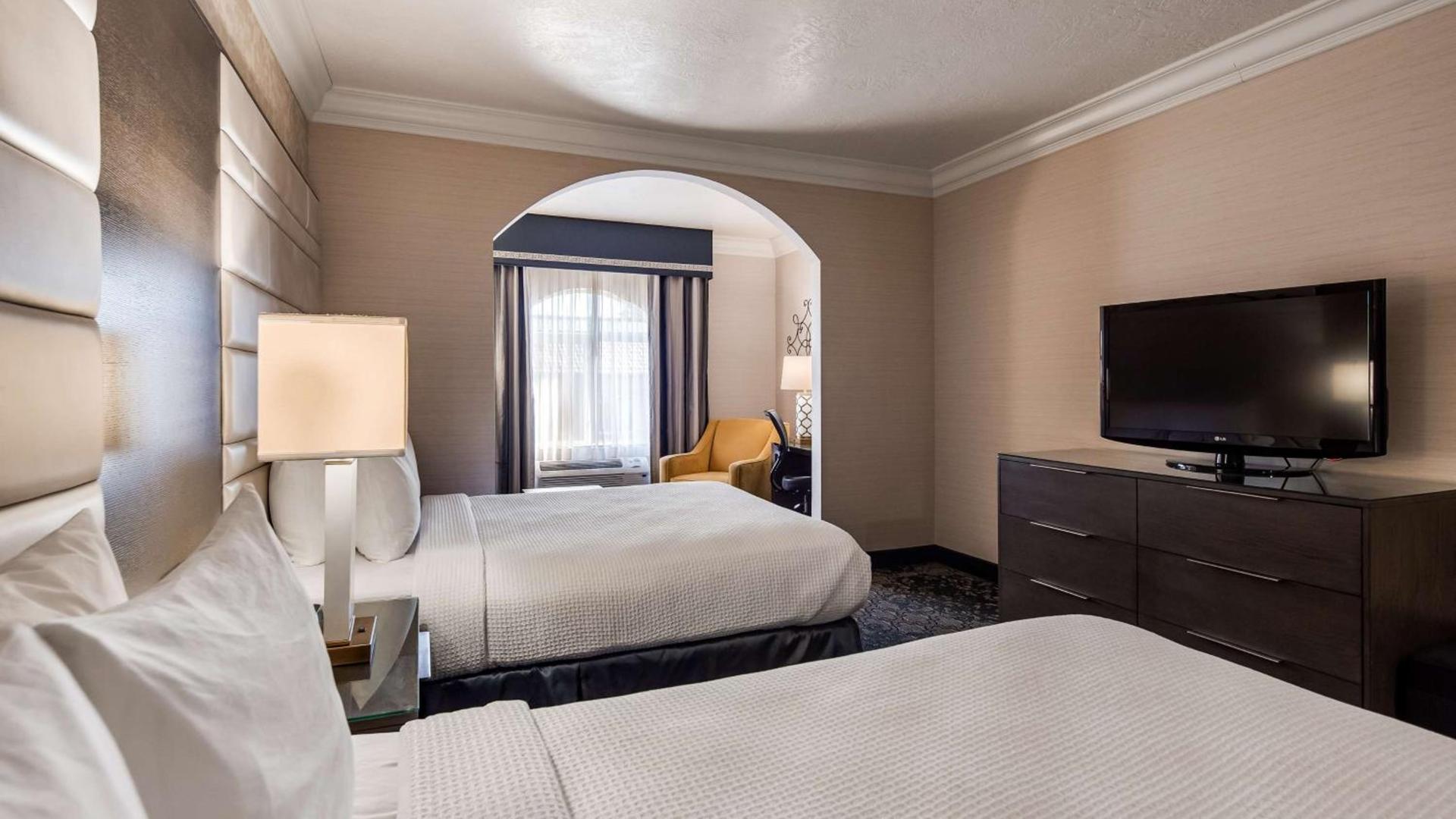 Best Western Plus Abbey Inn photo 30