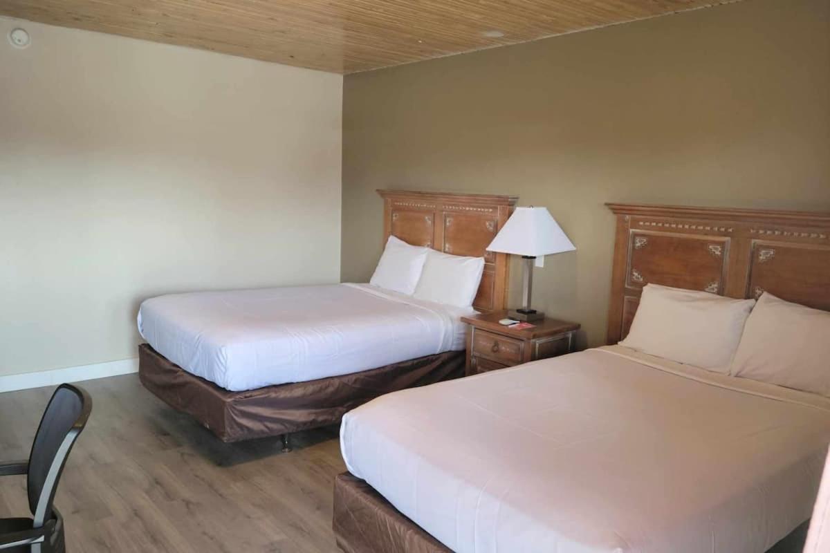 Econo Lodge Springerville photo 9