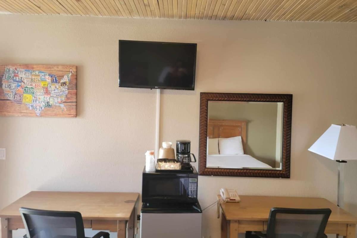 Econo Lodge Springerville photo 6