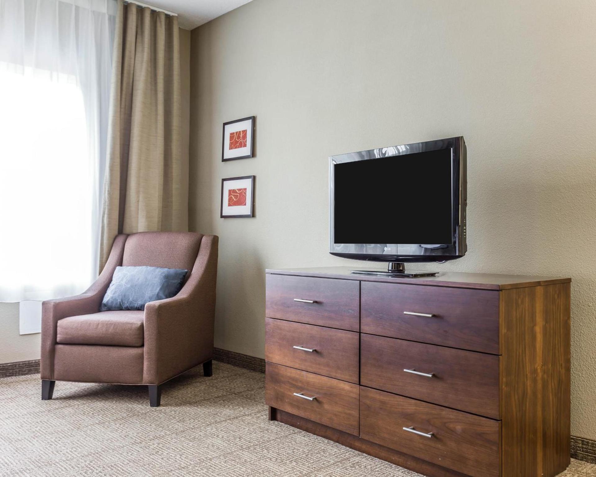 Comfort Suites at Isle of Palms Connector photo 18