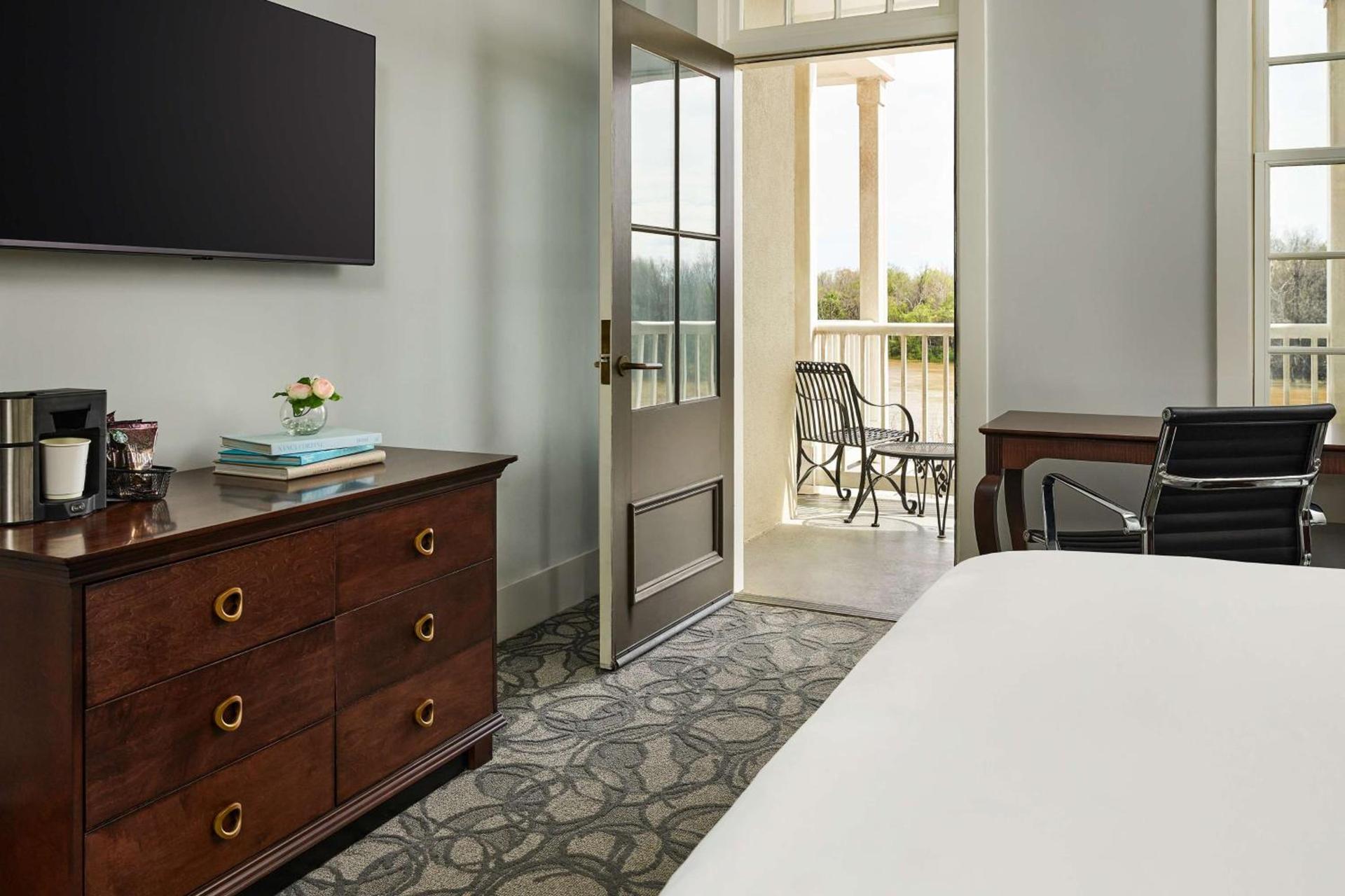 St James Hotel Selma Tapestry Collection by Hilton photo 26