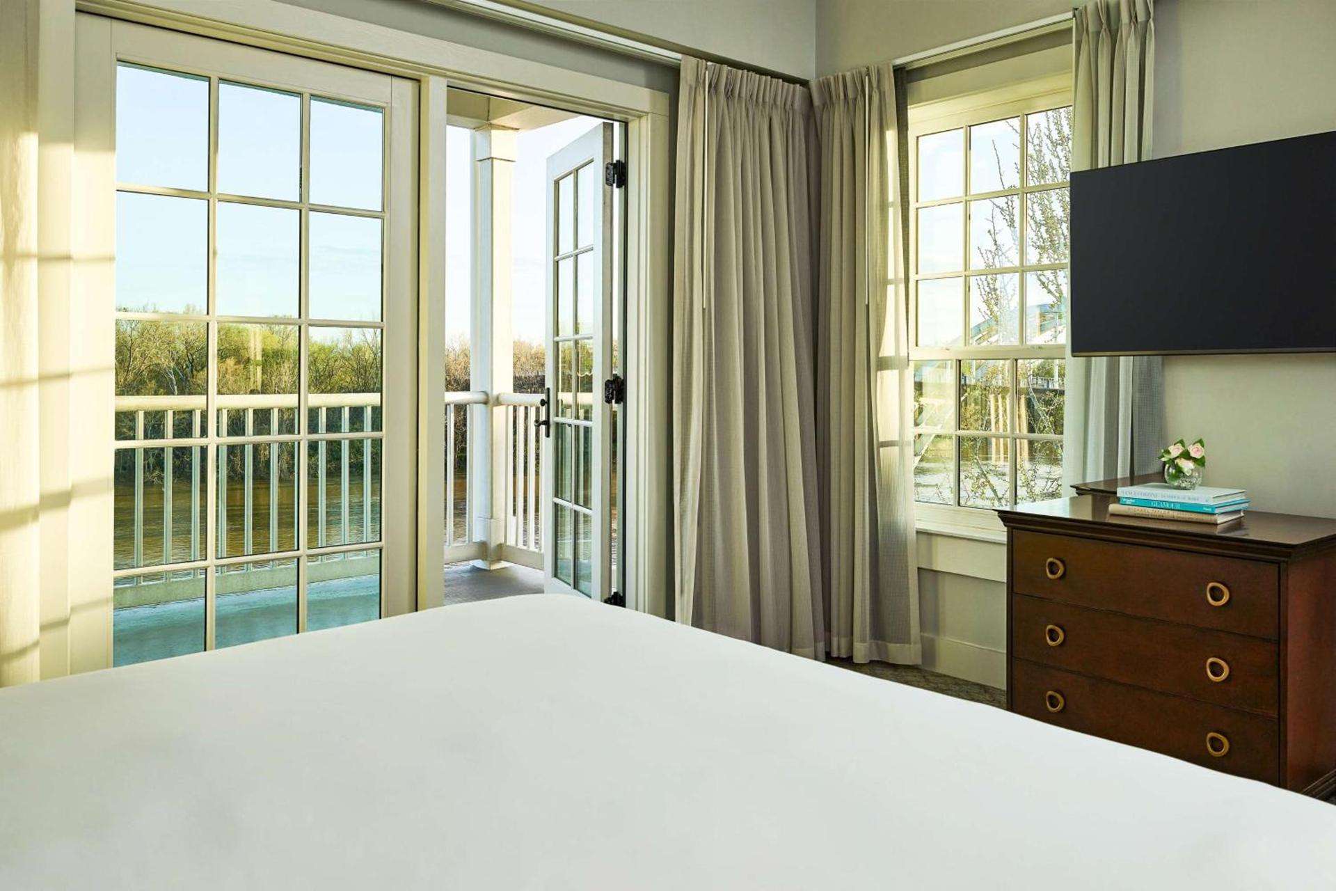 St James Hotel Selma Tapestry Collection by Hilton photo 30