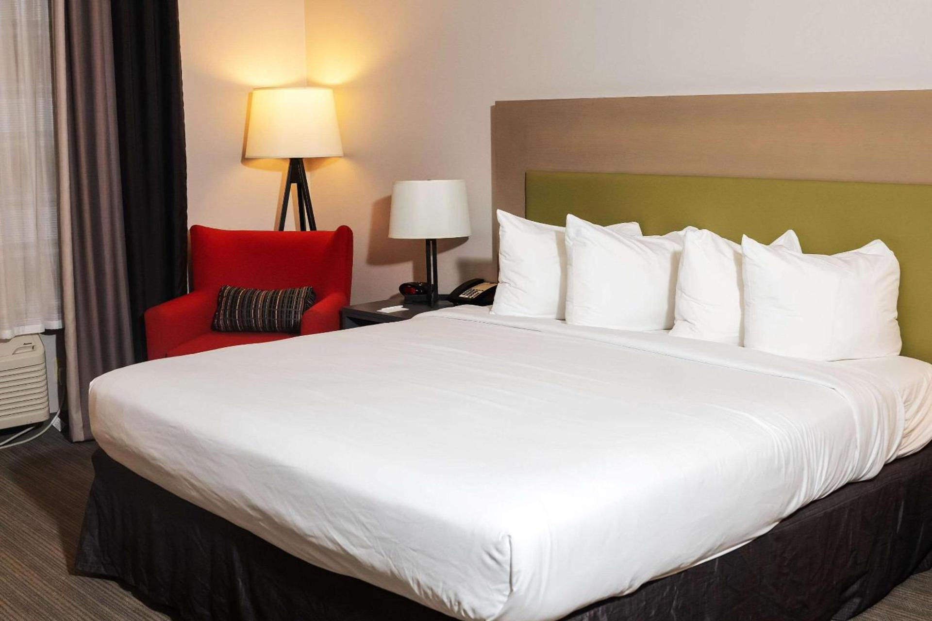 Country Inn & Suites by Radisson, Erie, PA photo 11