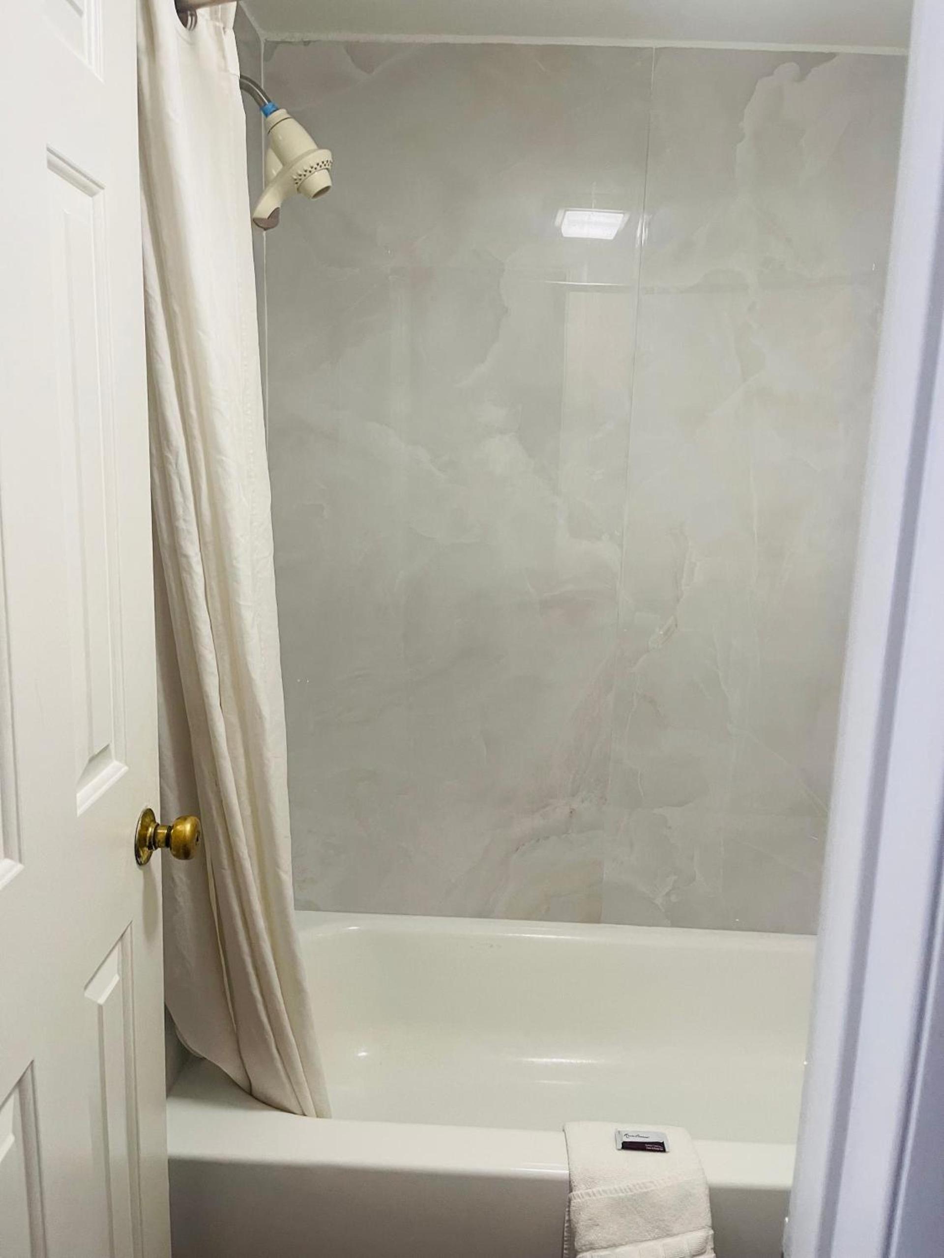 Bourbon Capital Inn photo 7