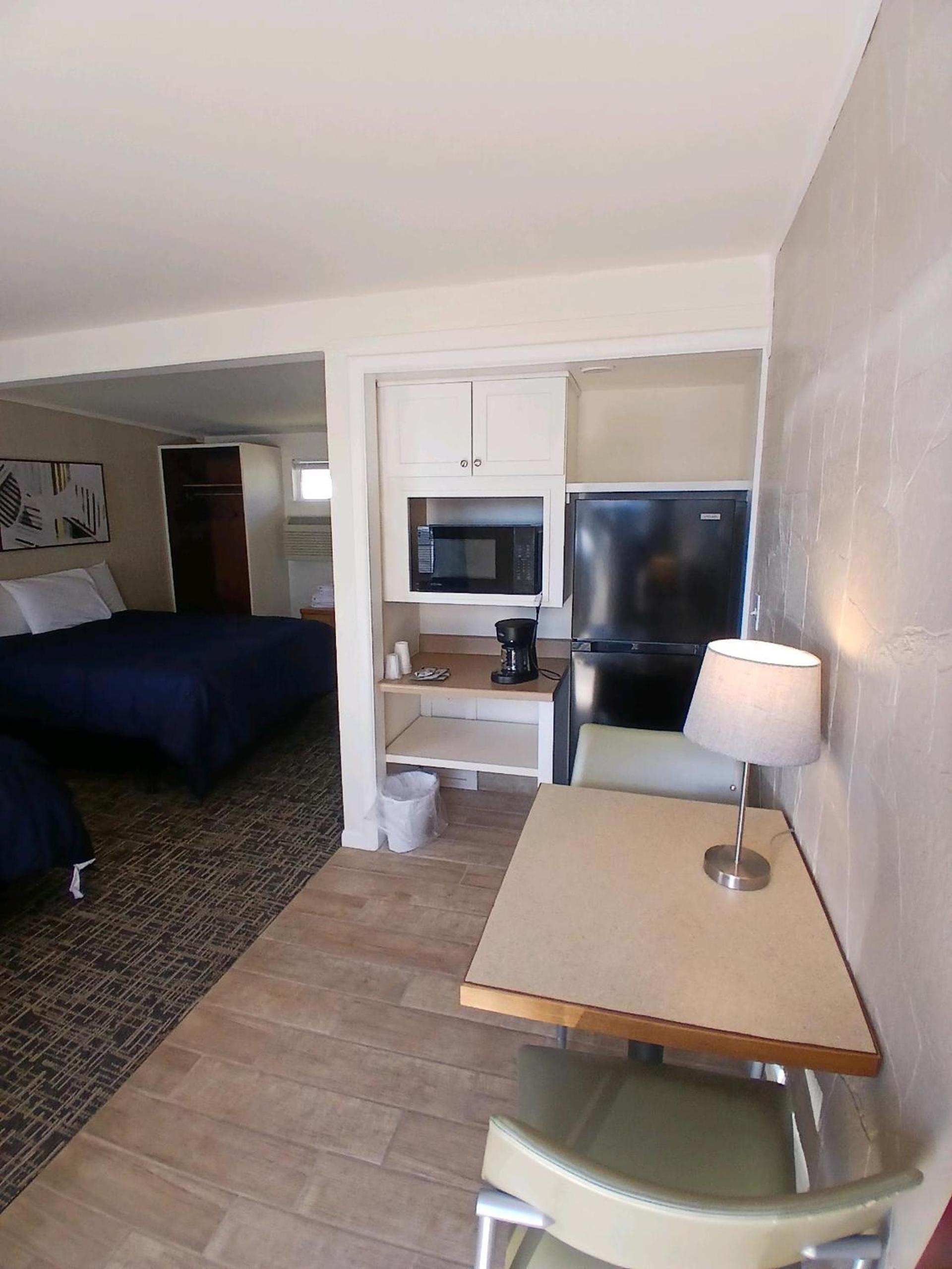 Silver Lakes Inn photo 11