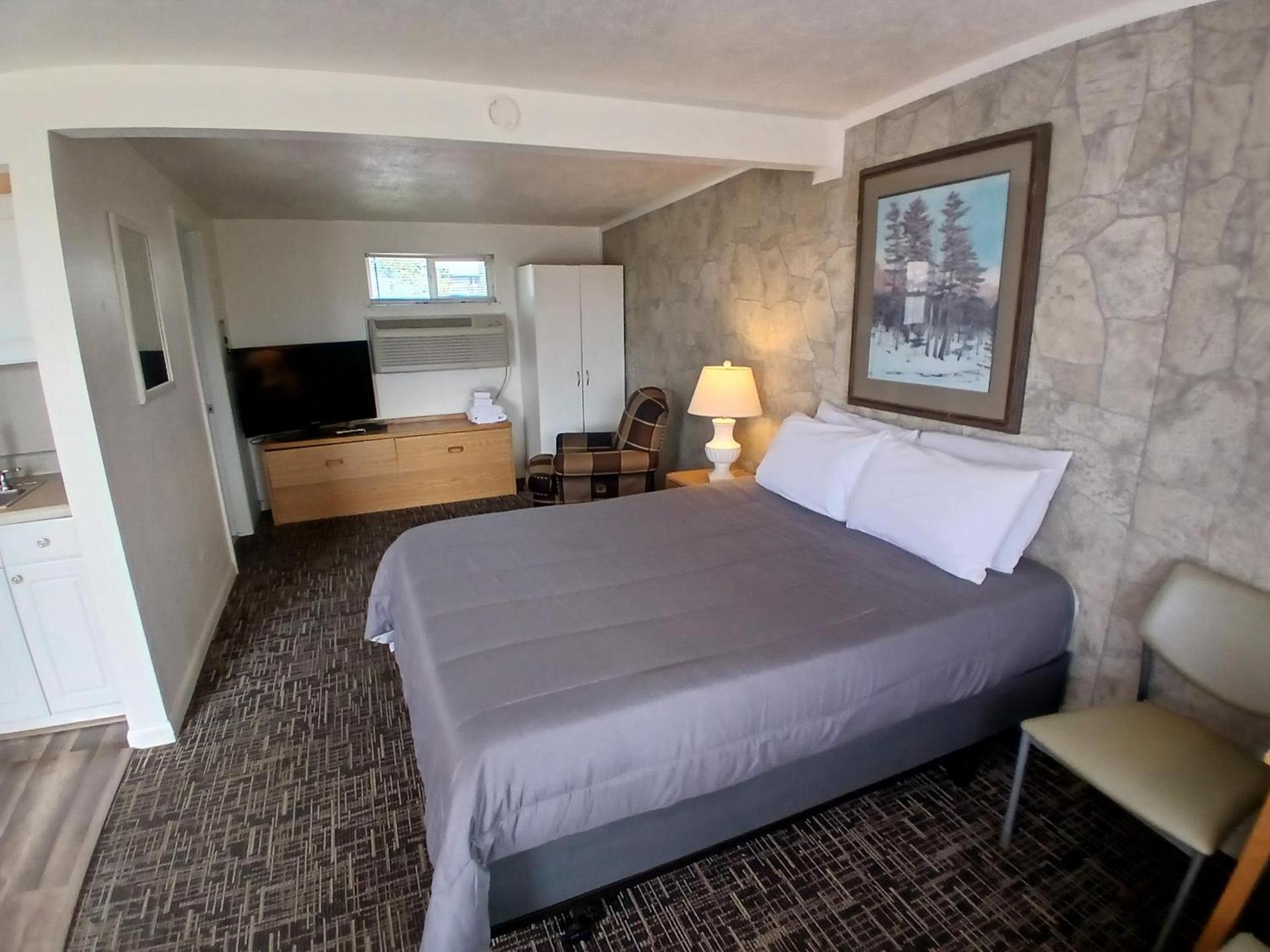 Silver Lakes Inn photo 14