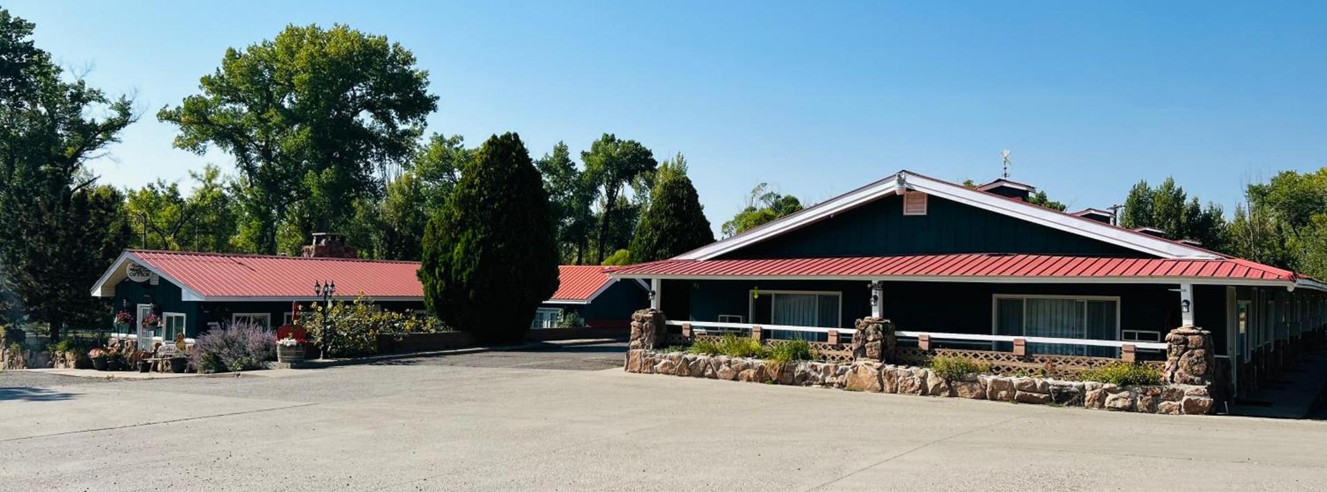 Redwood Arms Motel photo 1