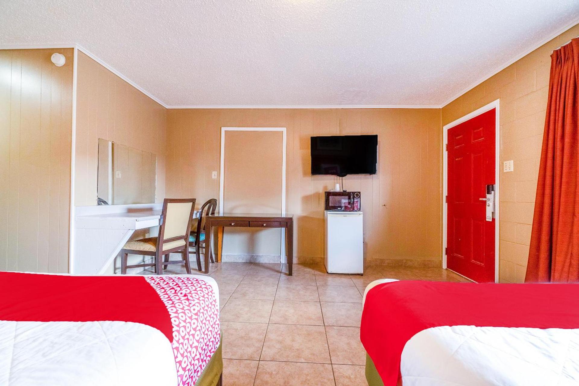 OYO Hotel Beeville -US 181 photo 57