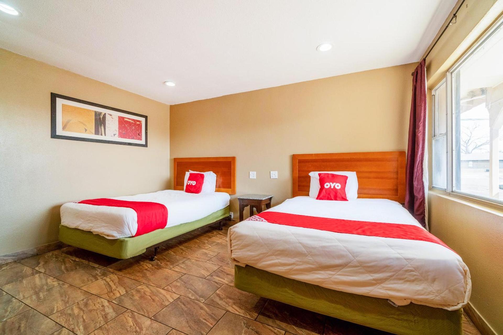 OYO Hotel Beeville -US 181 photo 80