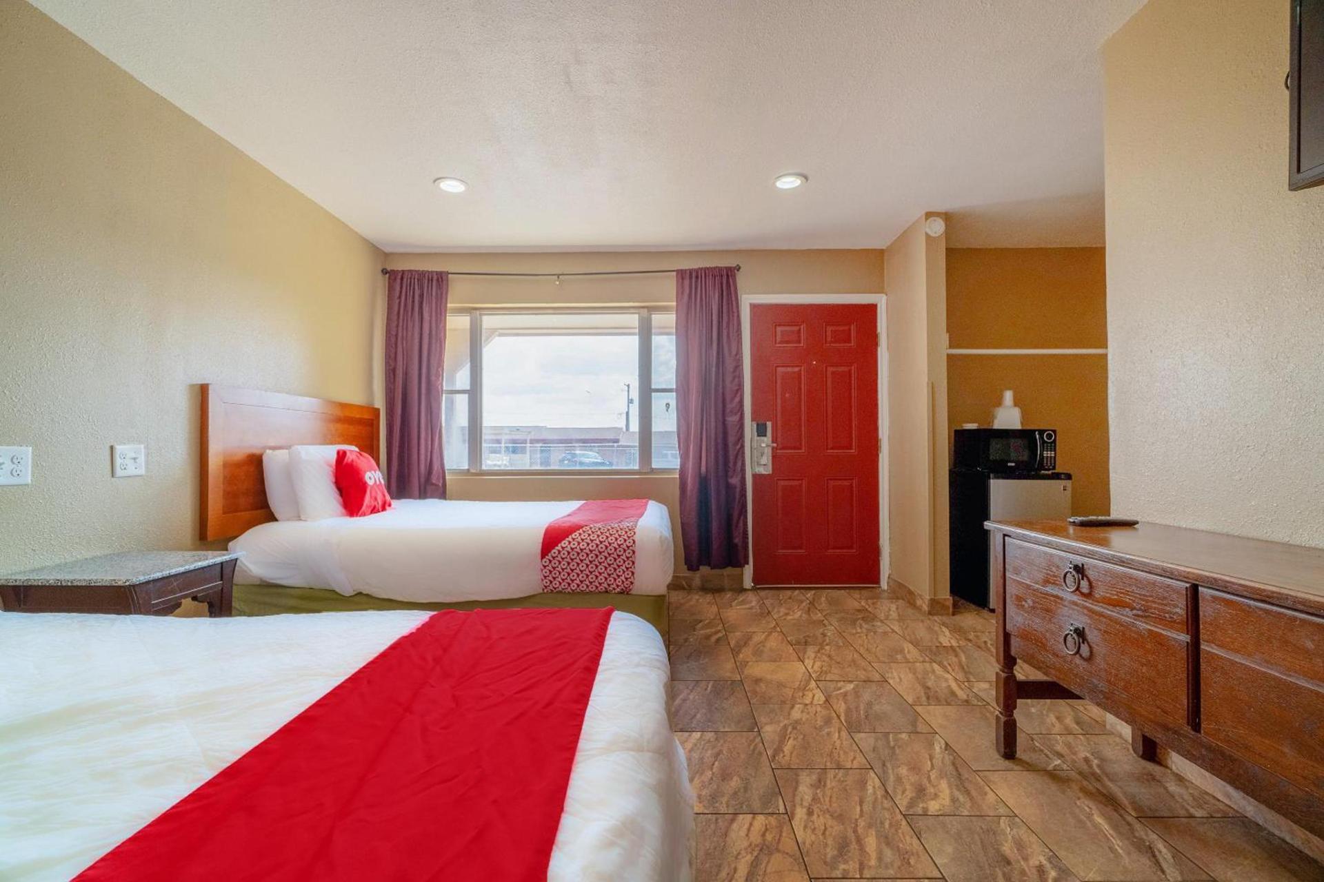 OYO Hotel Beeville -US 181 photo 78