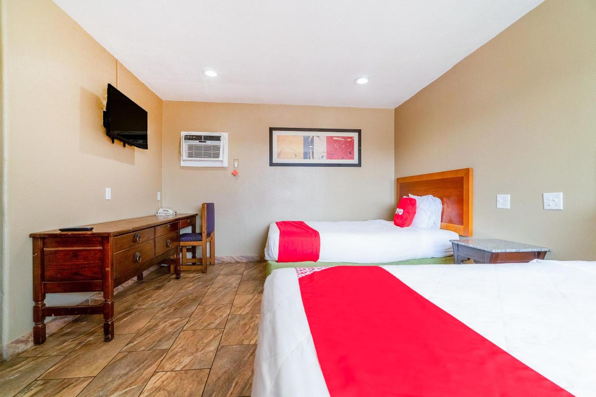 OYO Hotel Beeville -US 181 photo 81