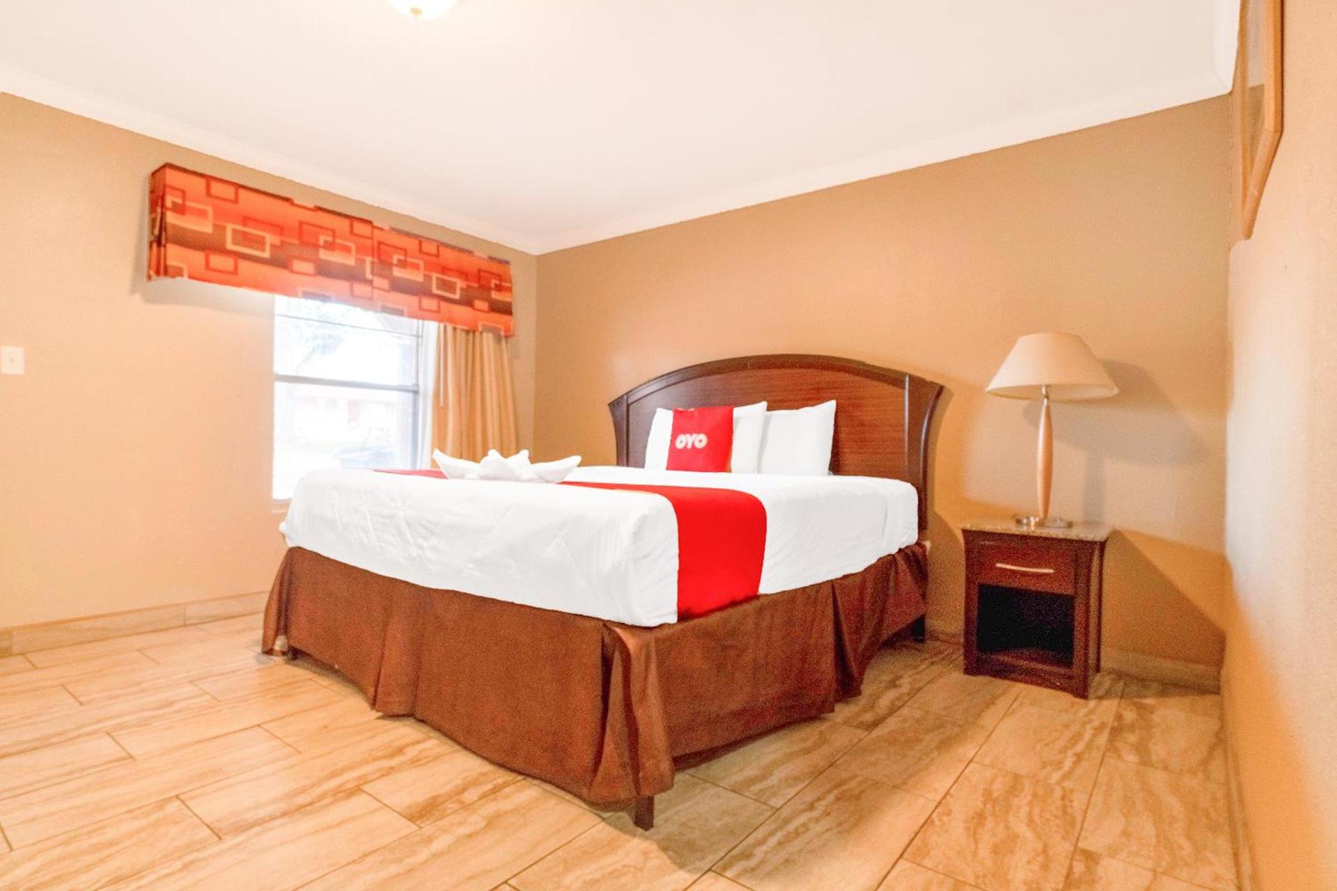 OYO Hotel Beeville -US 181 photo 89