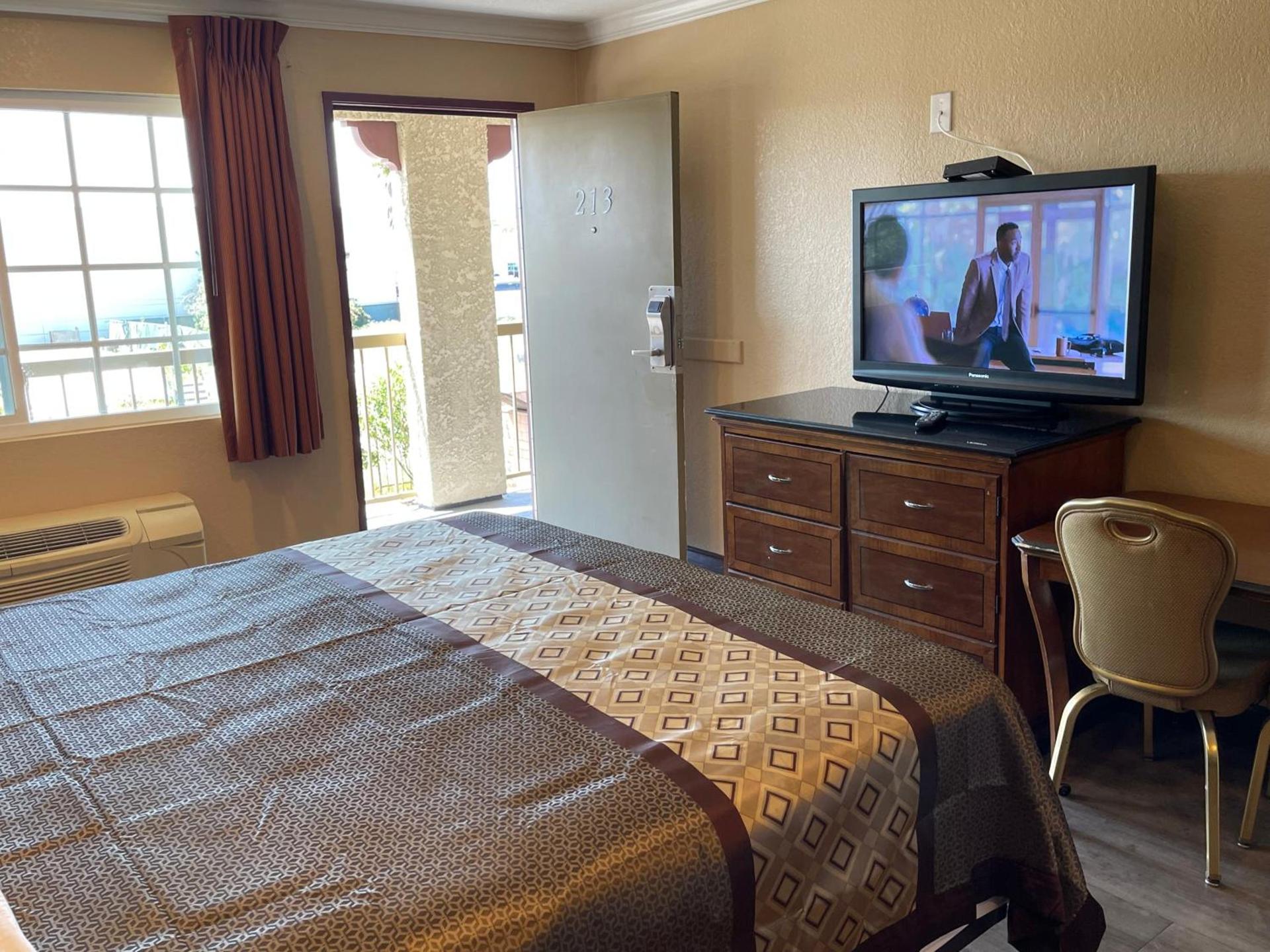 Arlington Inn photo 13
