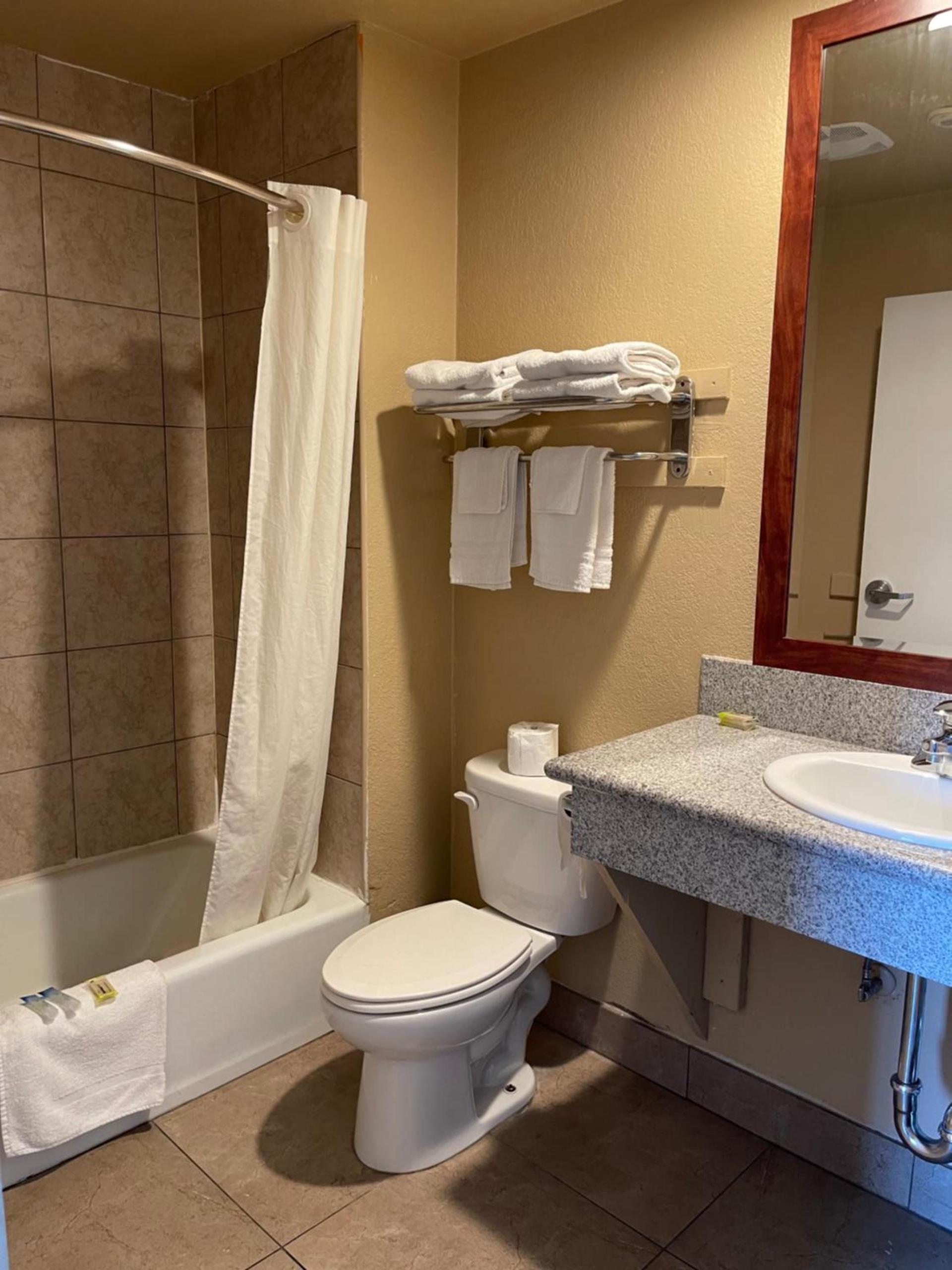 Arlington Inn photo 23