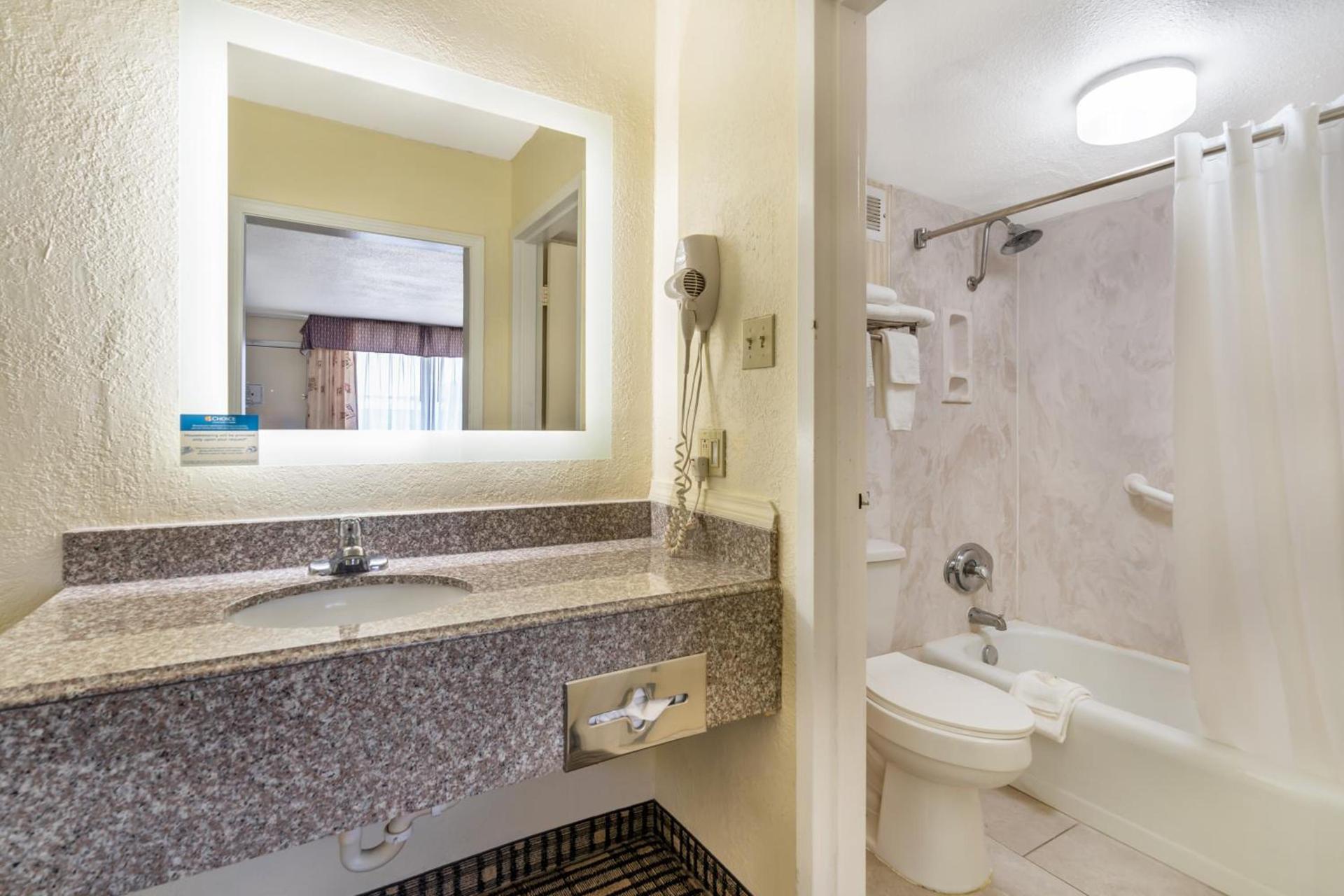 Quality Inn Tucumcari photo 68