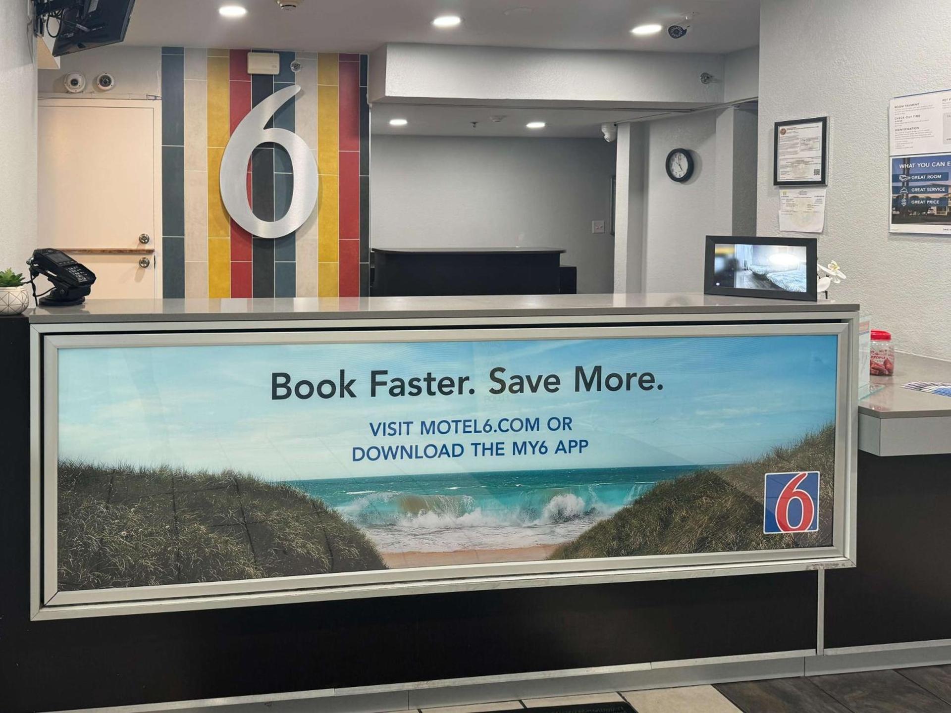 Motel 6-Bradenton, FL photo 13