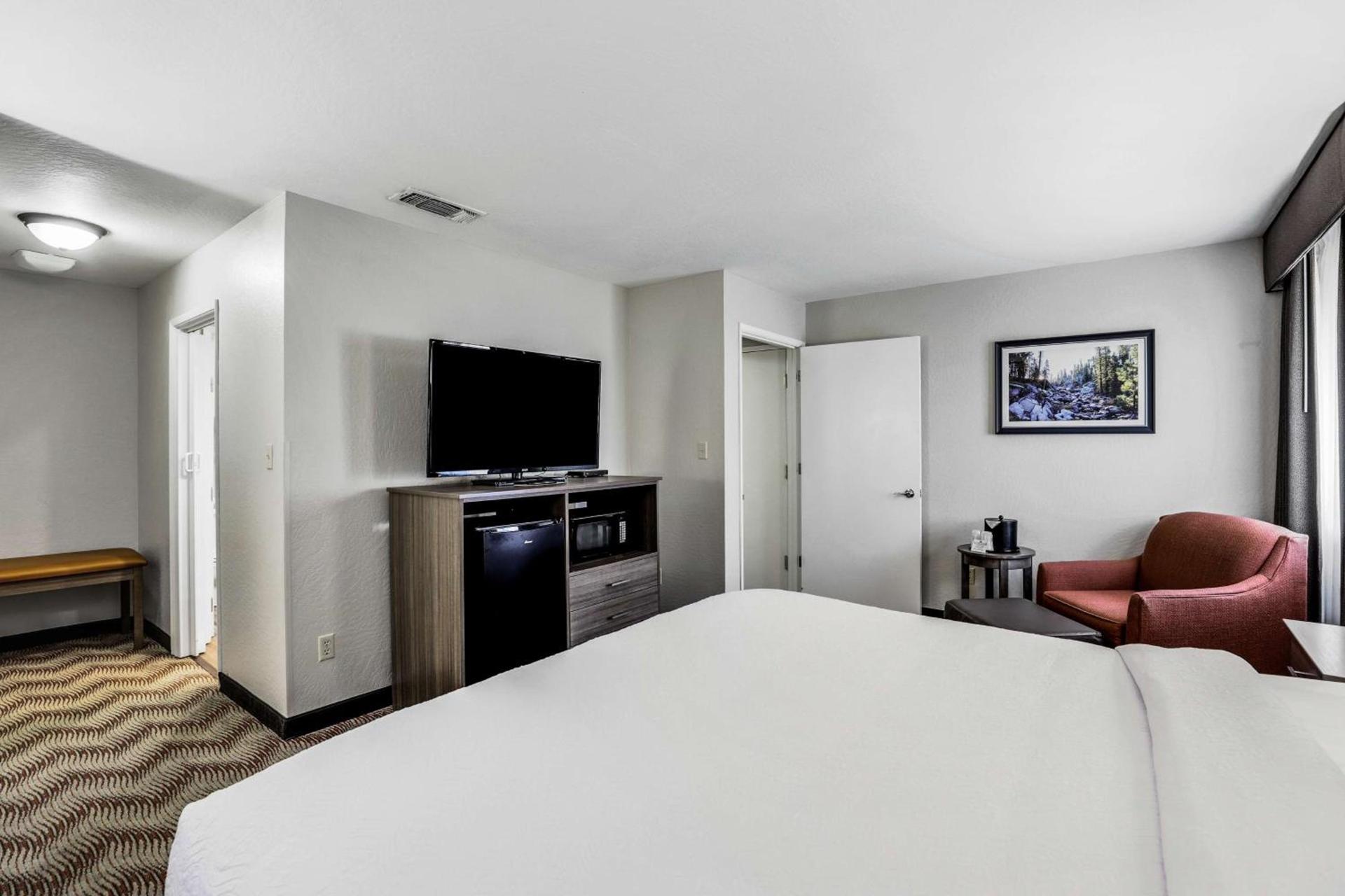 Best Western Plus Sonora Oaks Hotel and Conference Center photo 72
