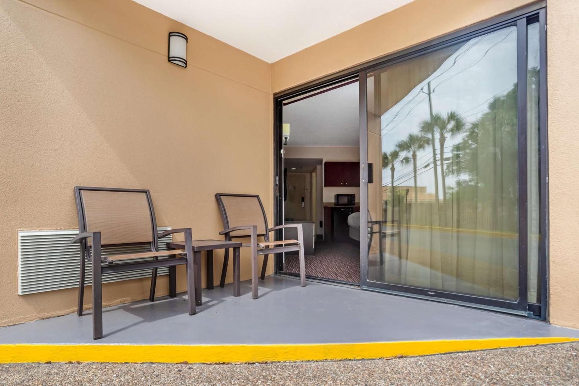 Best Western Oak Manor photo 14